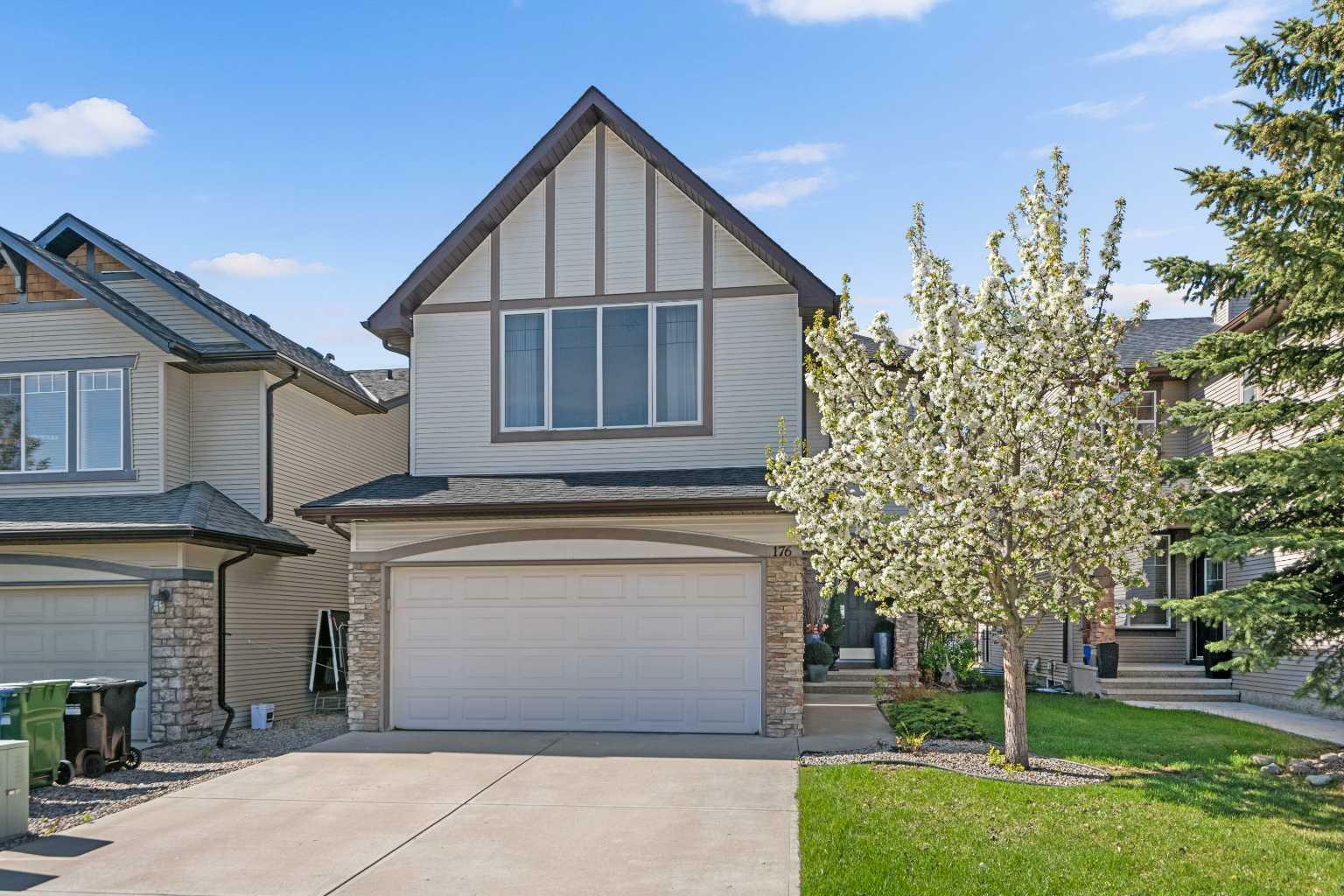 Photo de la propriété: 176 Cougarstone Court SW AB T3H 5R4