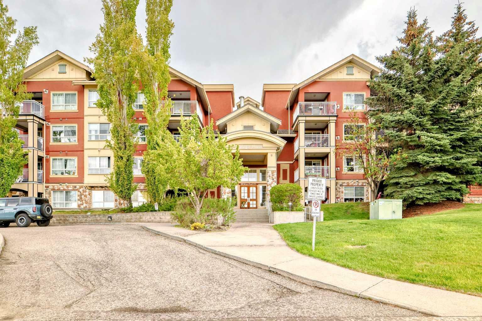 Property Photo: 5115 Richard Road SW 214 AB T3E 7M7