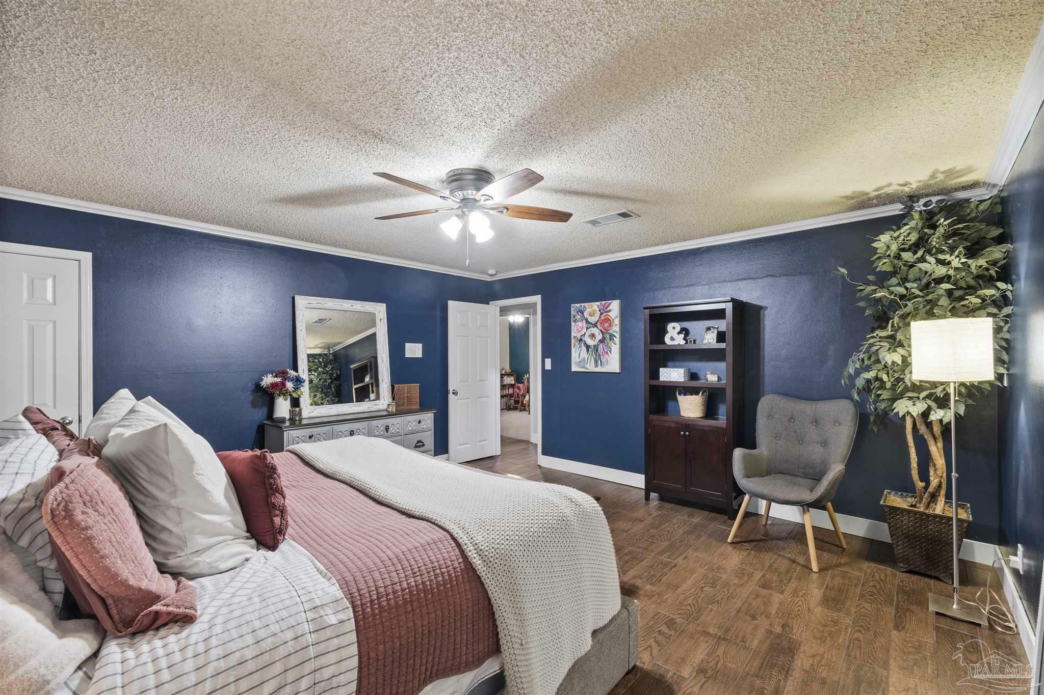 Property Photo: 3815 Durango Dr FL 32504