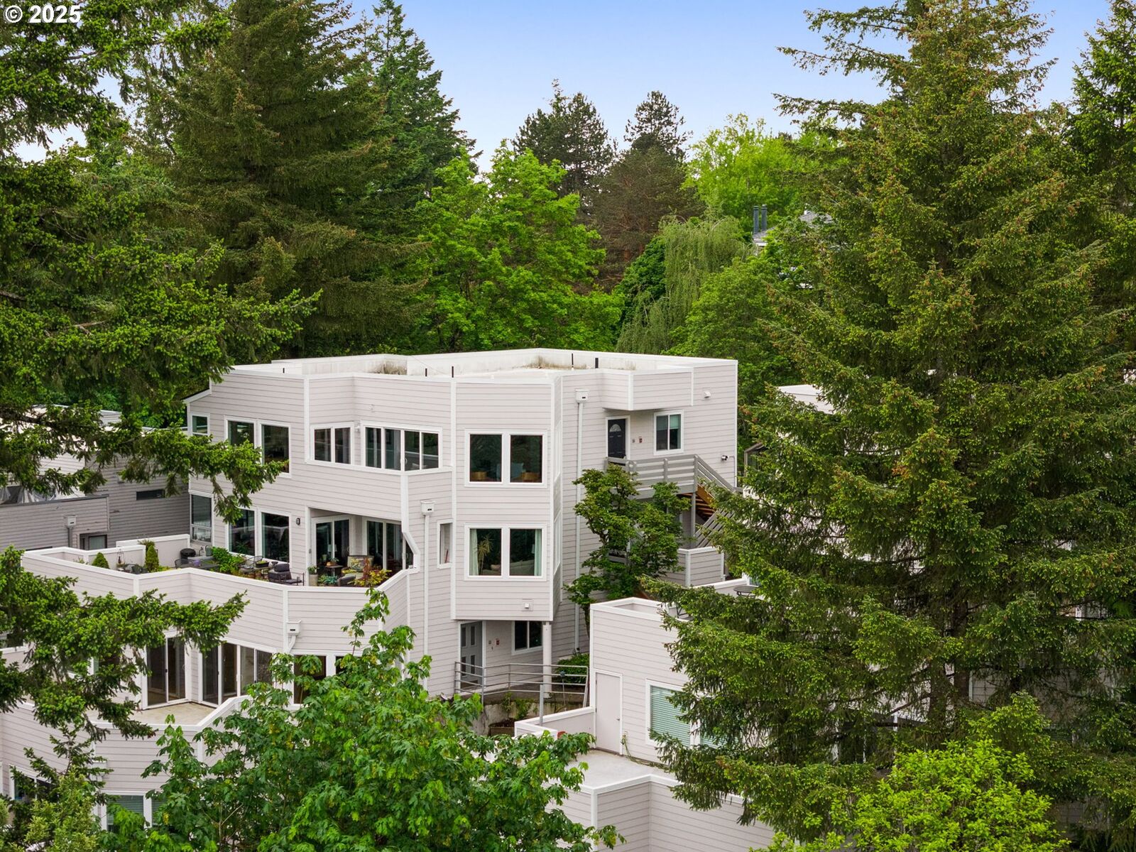 Property Photo:  48 Eagle Crest Dr 4A  OR 97035 