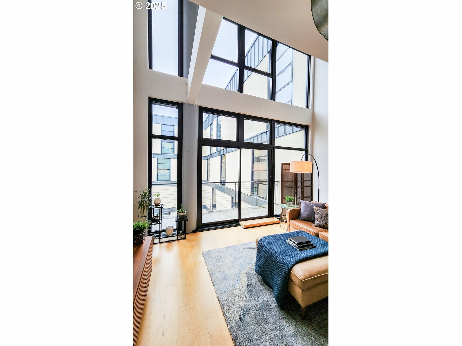 Property Photo: 1400 NW Irving St 715 OR 97209