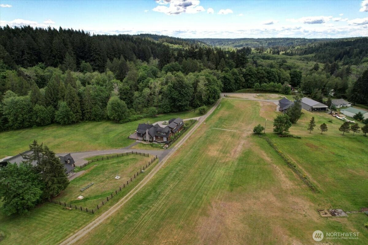 Property Photo: 9535 Olalla Valley Road SE WA 98367