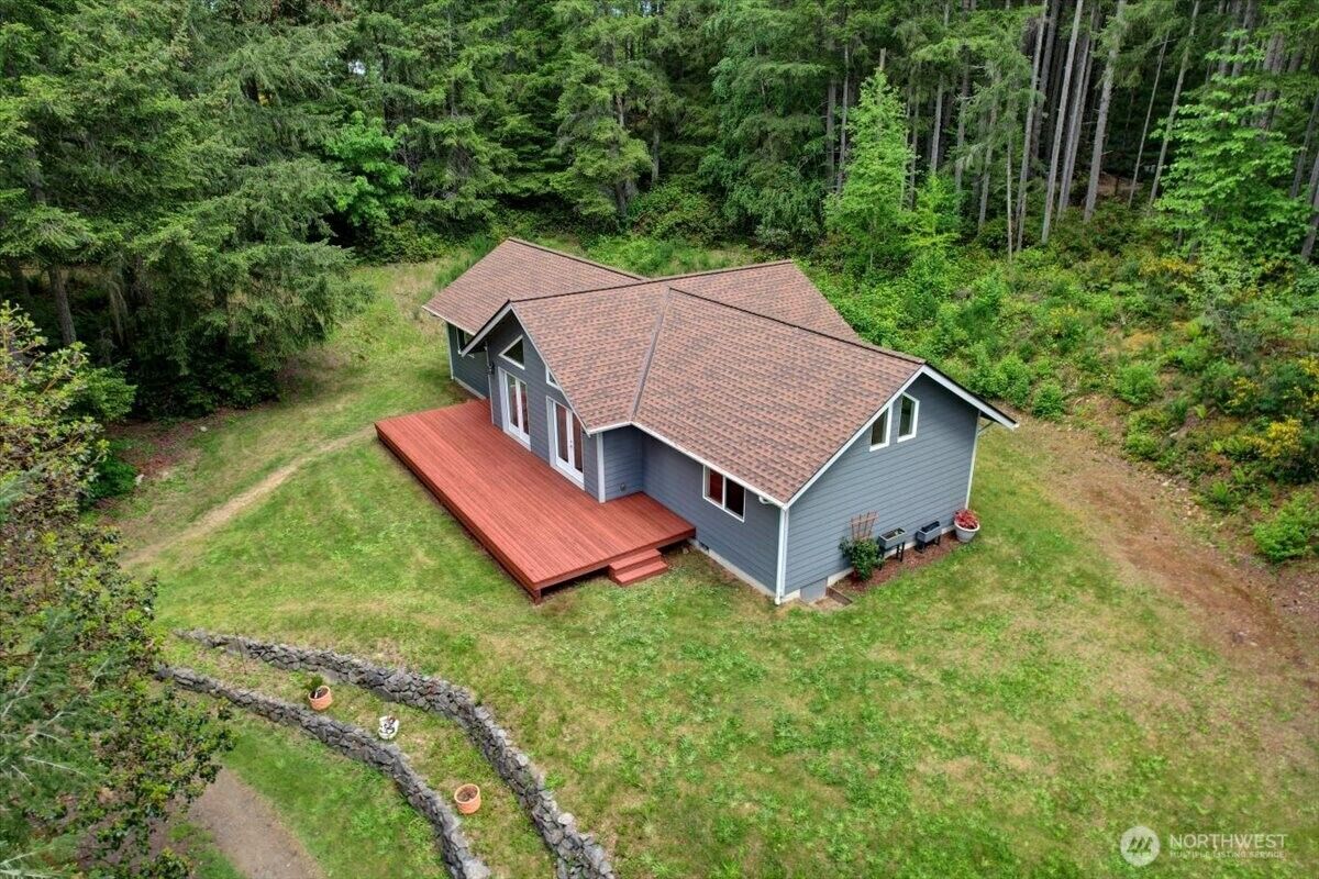 Property Photo:  9535  Olalla Valley Road SE  WA 98367 