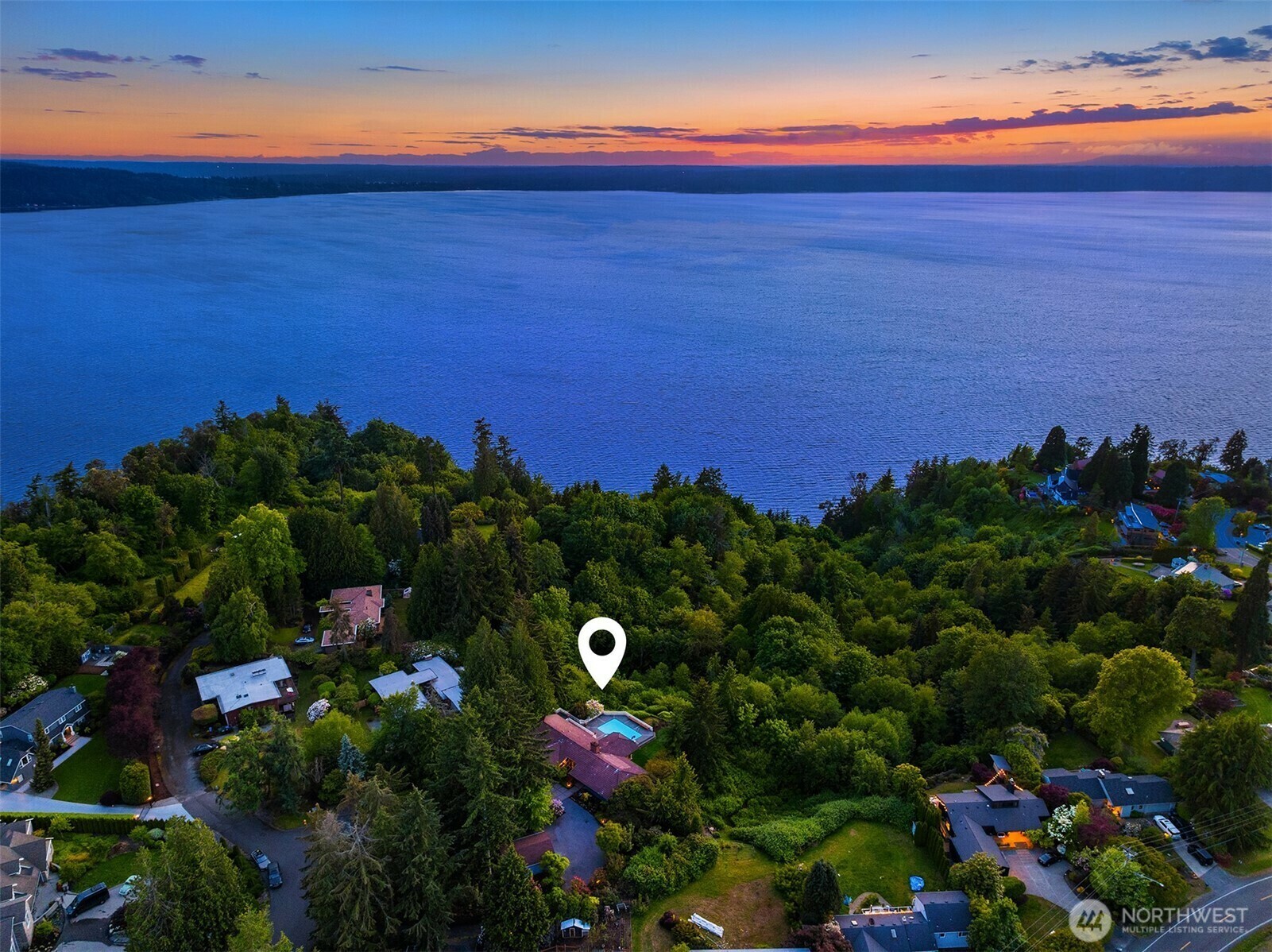 Property Photo: 660 SW 199th Place WA 98166