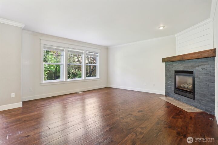 Property Photo:  2228 SE 3rd Street  WA 98056 