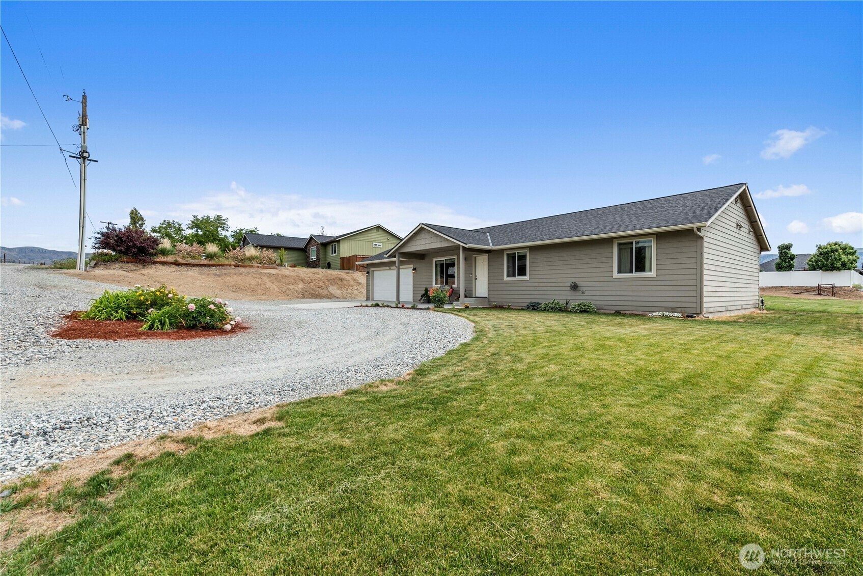Property Photo: 3260 First Street SE WA 98802