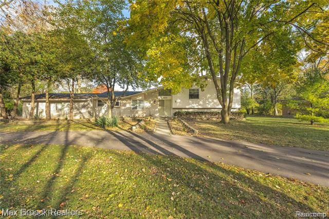 28290 Inkster Road  Southfield MI 48034 photo