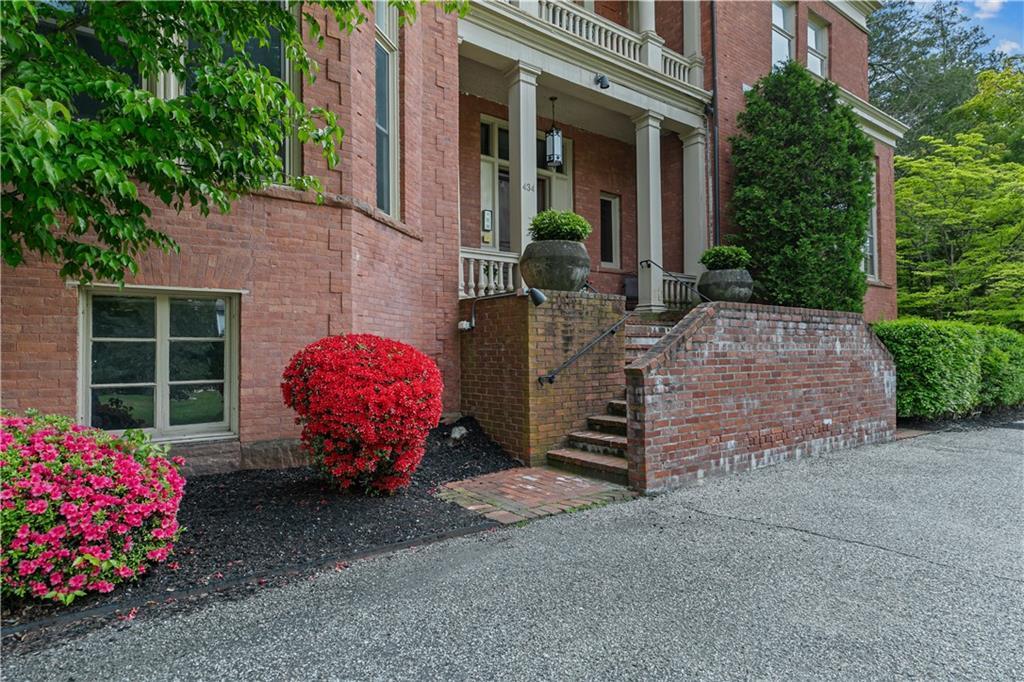 Property Photo:  434 Bellevue Avenue 3A  RI 02840 