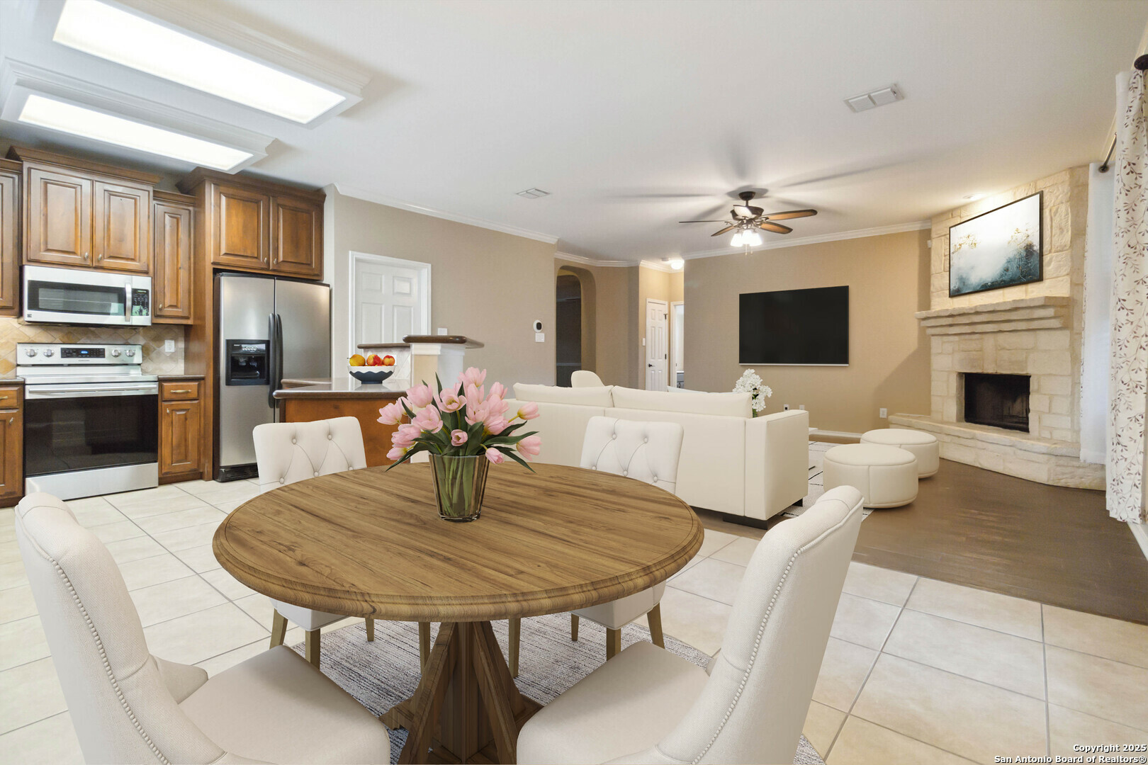Property Photo: 10111 Arabian Hill TX 78254