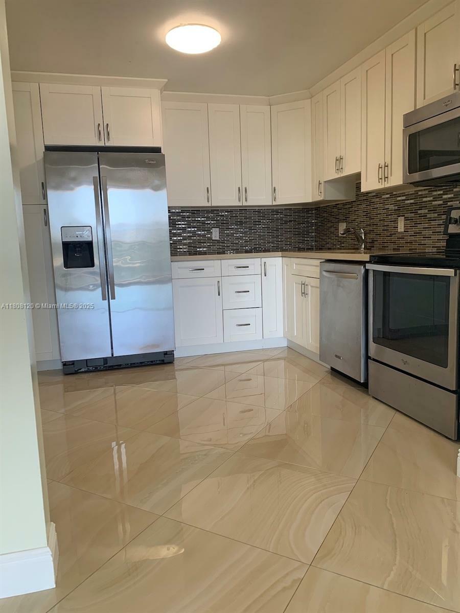 Property Photo: 13499 Biscayne Blvd 710 FL 33181