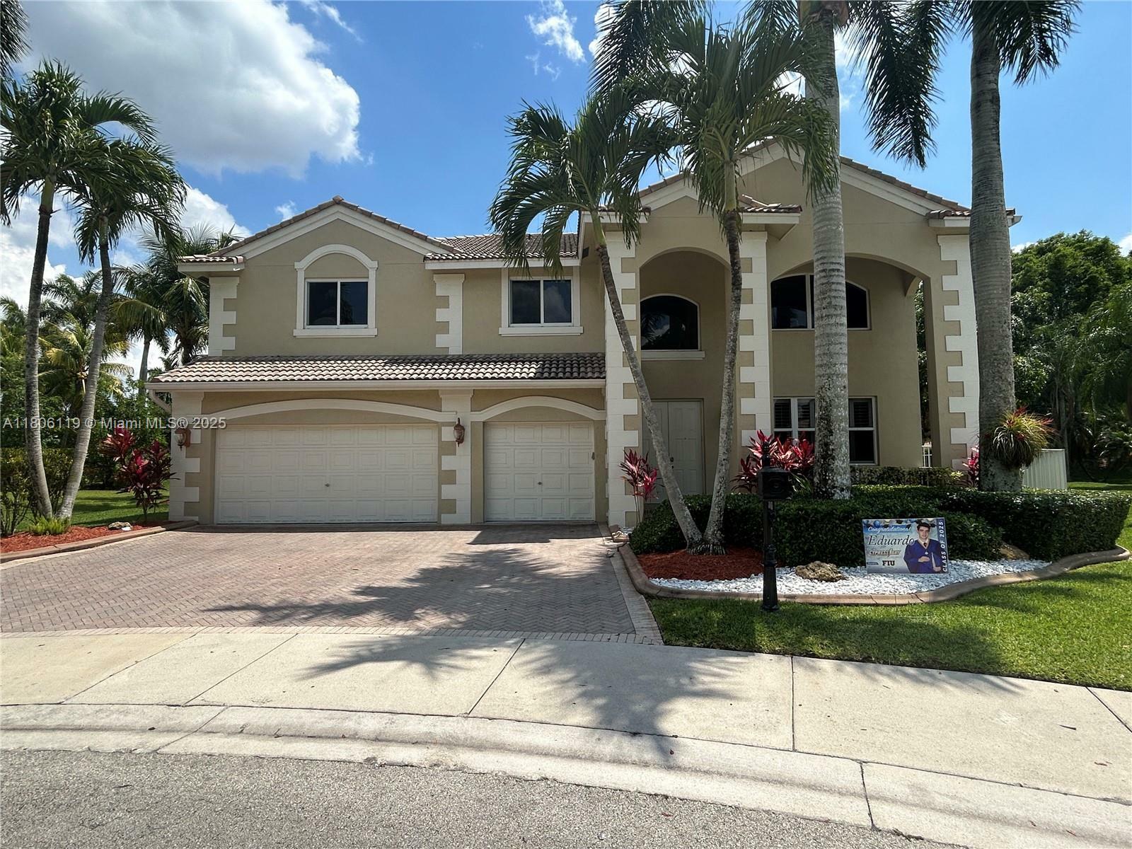 Property Photo: 3945 Heron Ridge Ln FL 33331