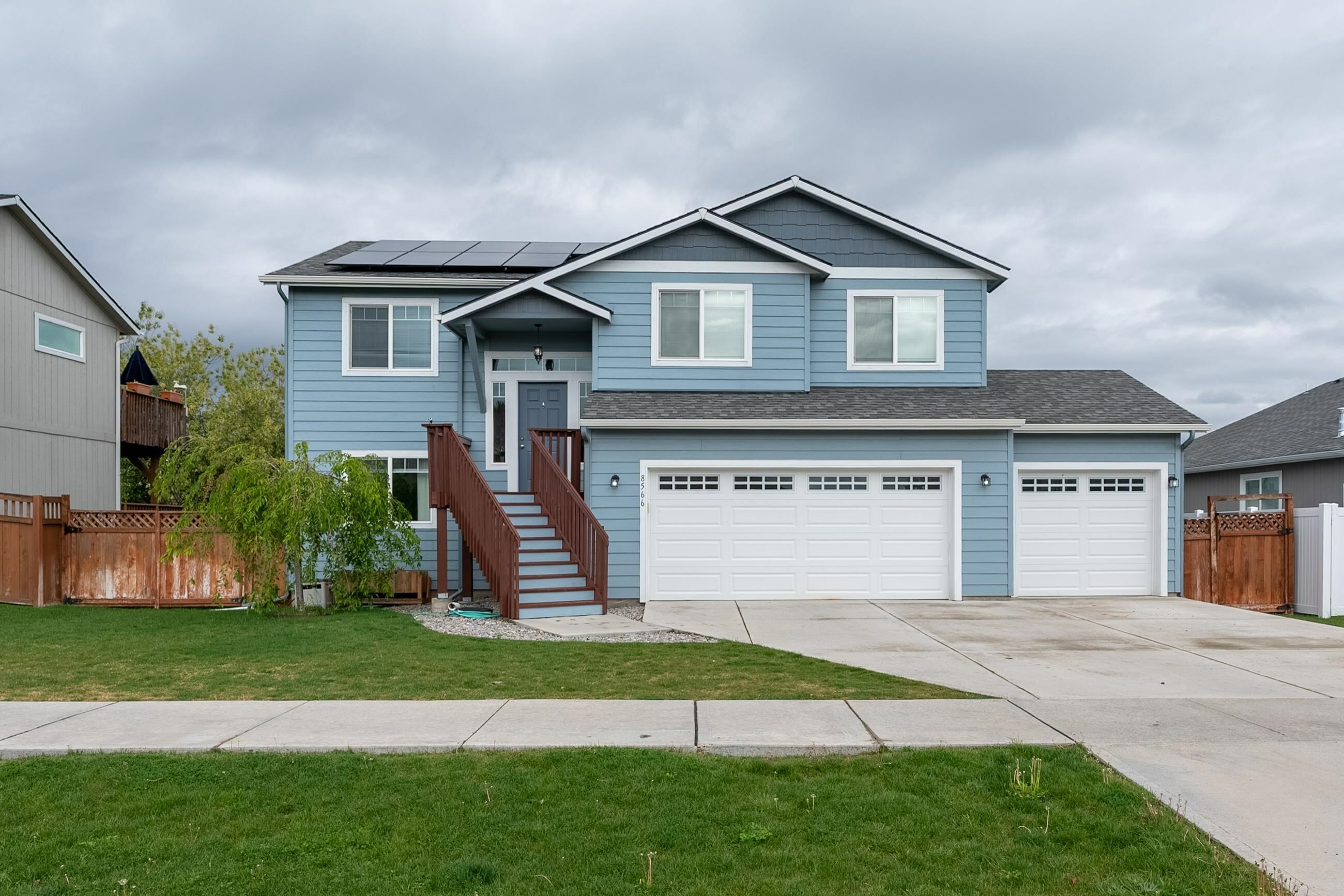 Property Photo:  8566 N Oak St  WA 99208 