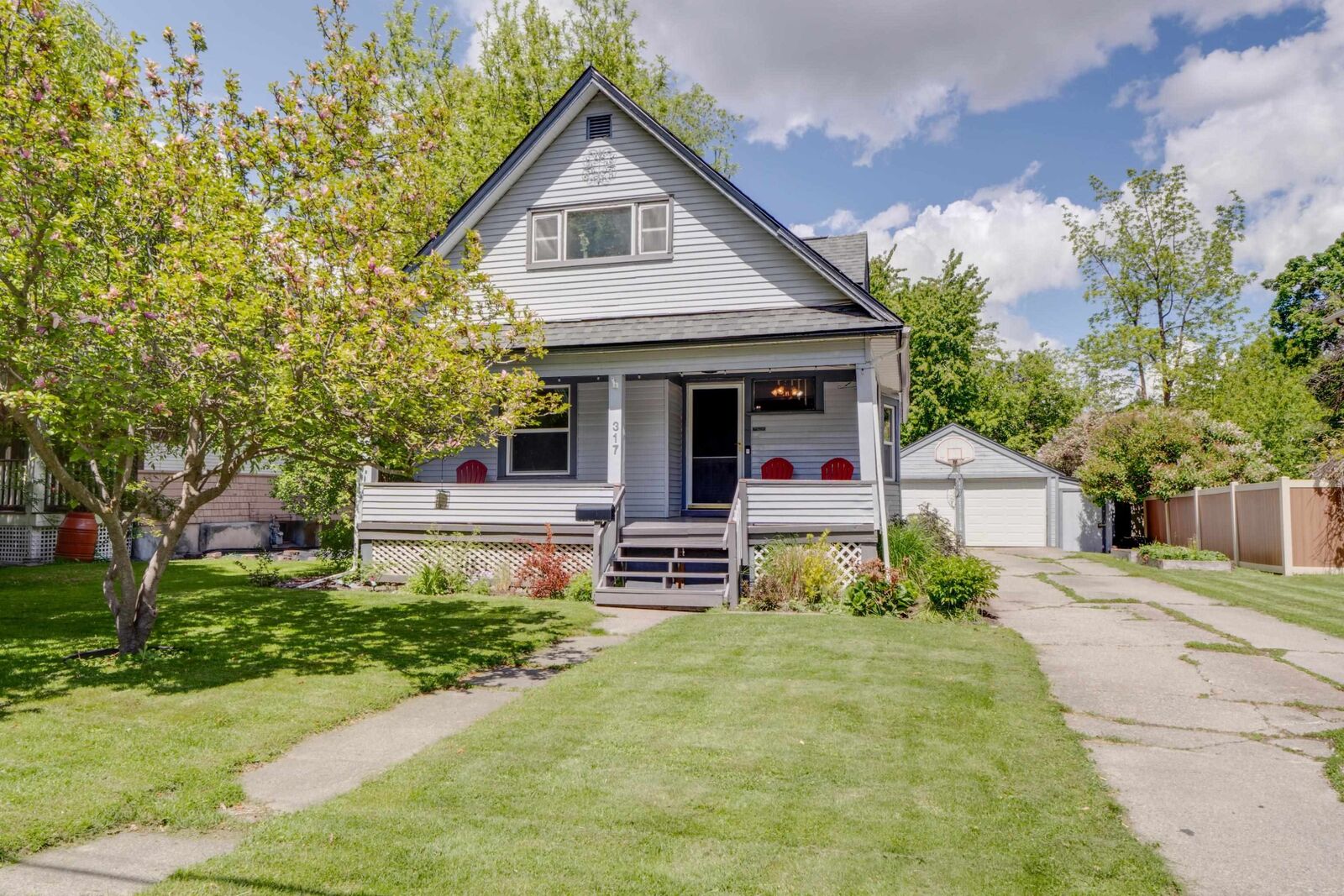 Property Photo: 317 E 17th Ave WA 99203