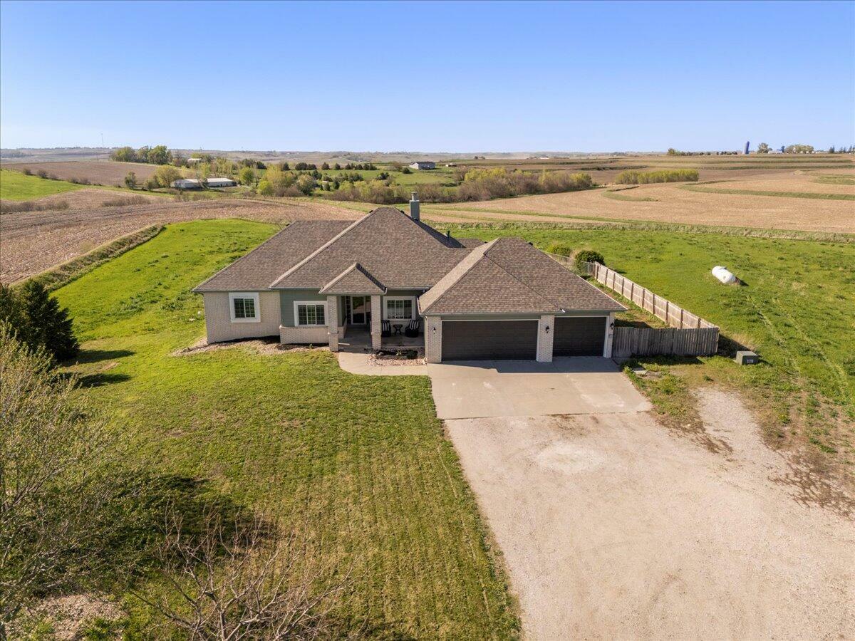 Property Photo: 27896 Chestnut Road IA 51575