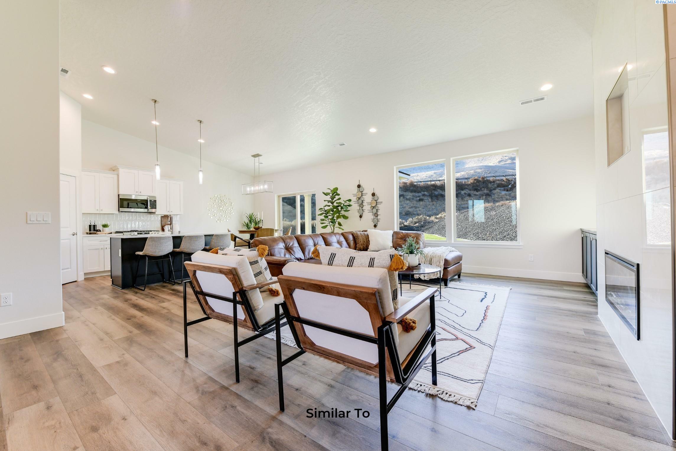 Property Photo: 6482 W 30th Pl WA 99338