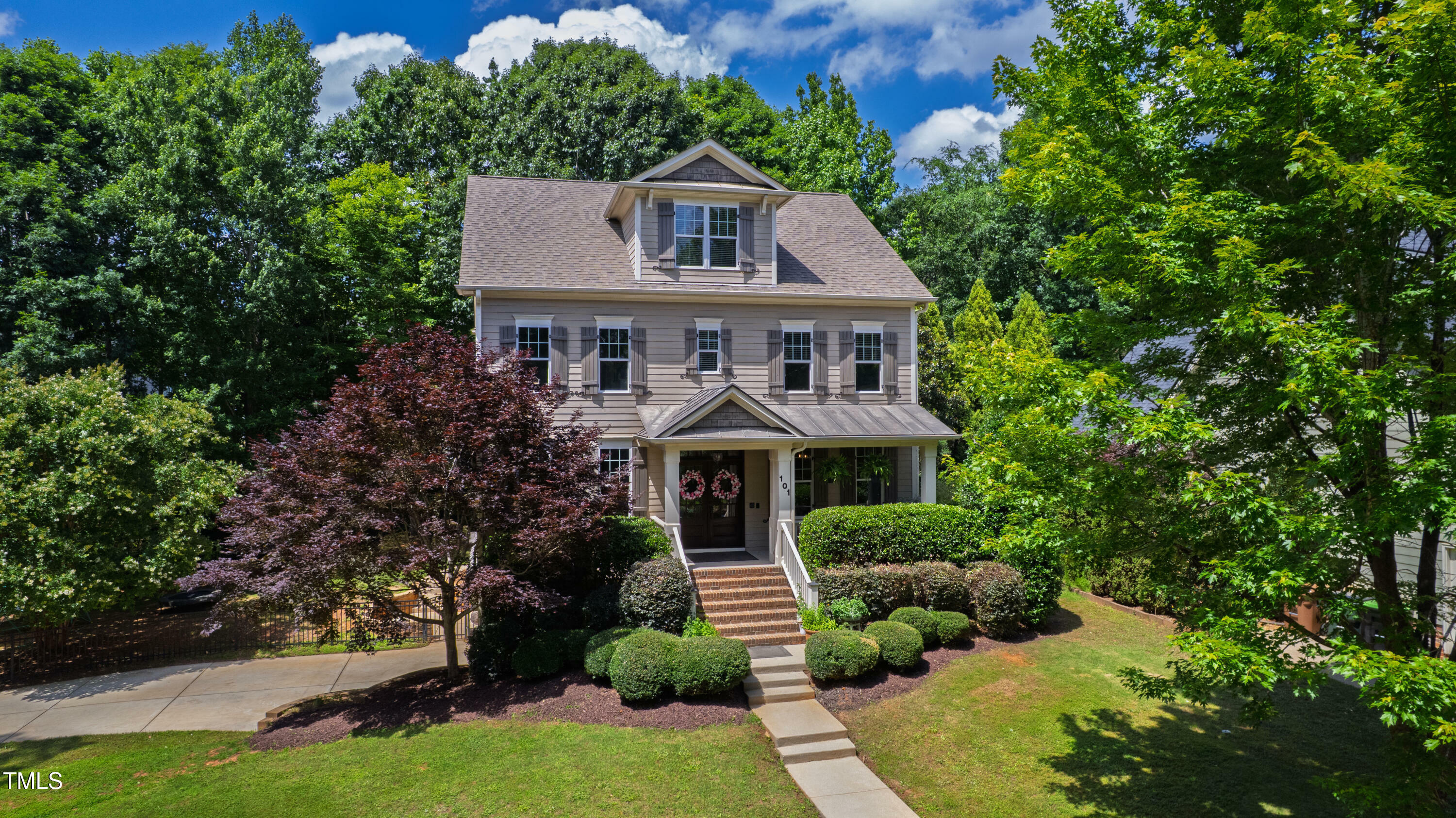 Property Photo: 101 Eden Glen Drive NC 27540