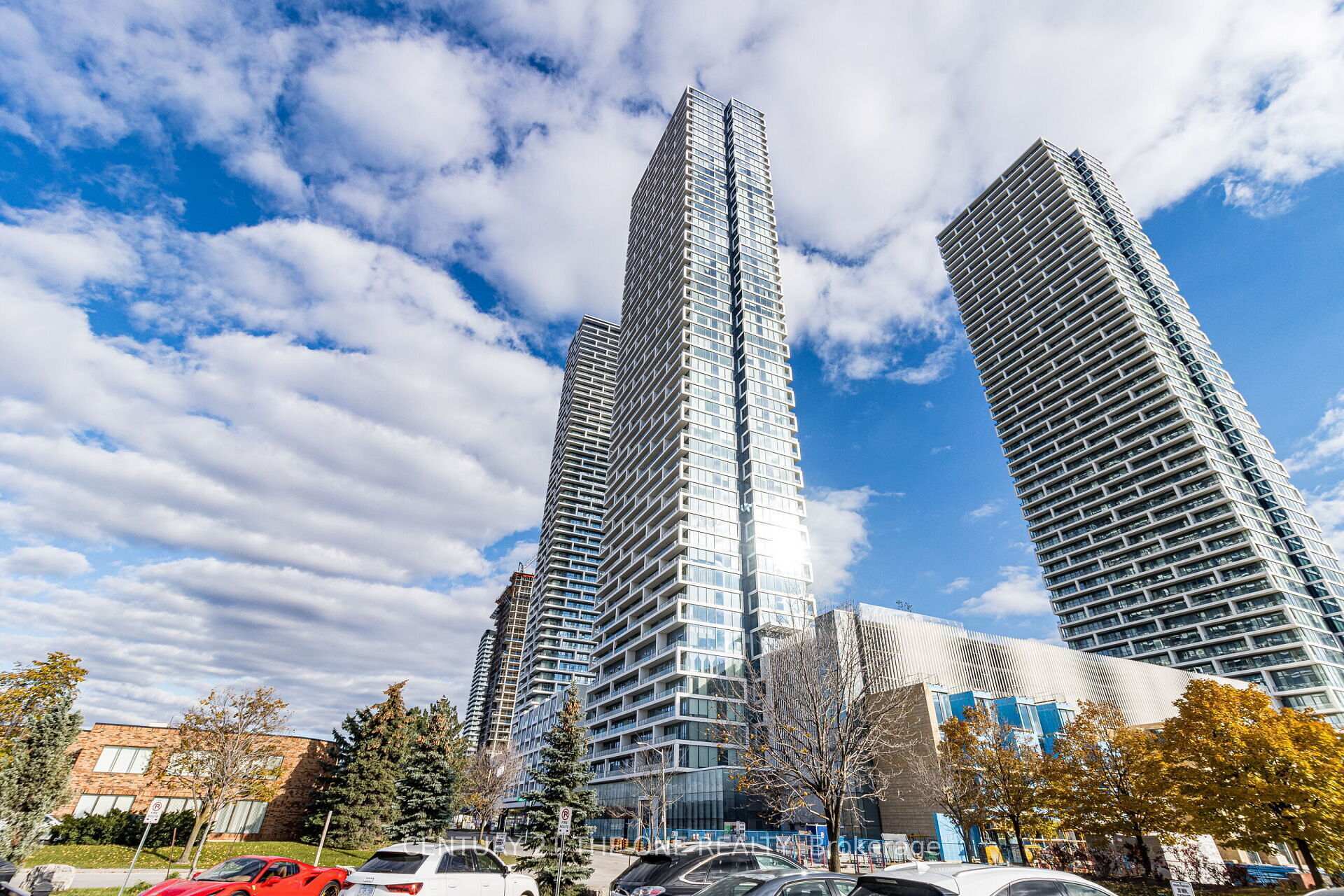 898 Portage Parkway 3311  Vaughan ON L4K 0J6 photo