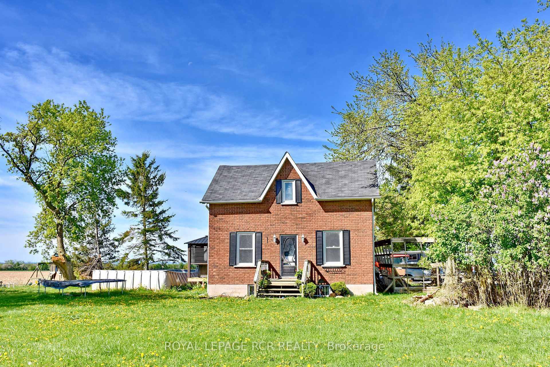 Property Photo: 2606 Crossland Road ON L0L 1P0