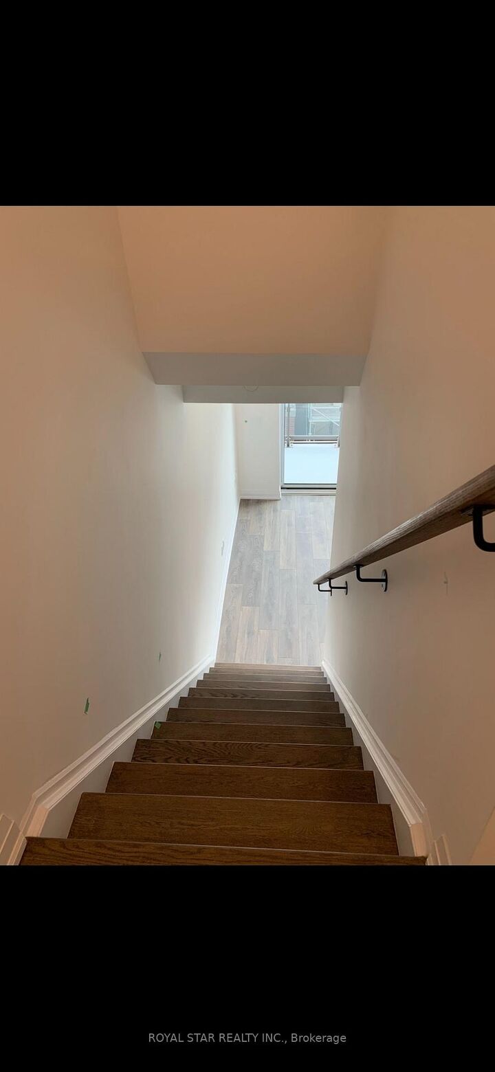 Property Photo: 95 Attmar Drive 313 ON L6P 0Y6