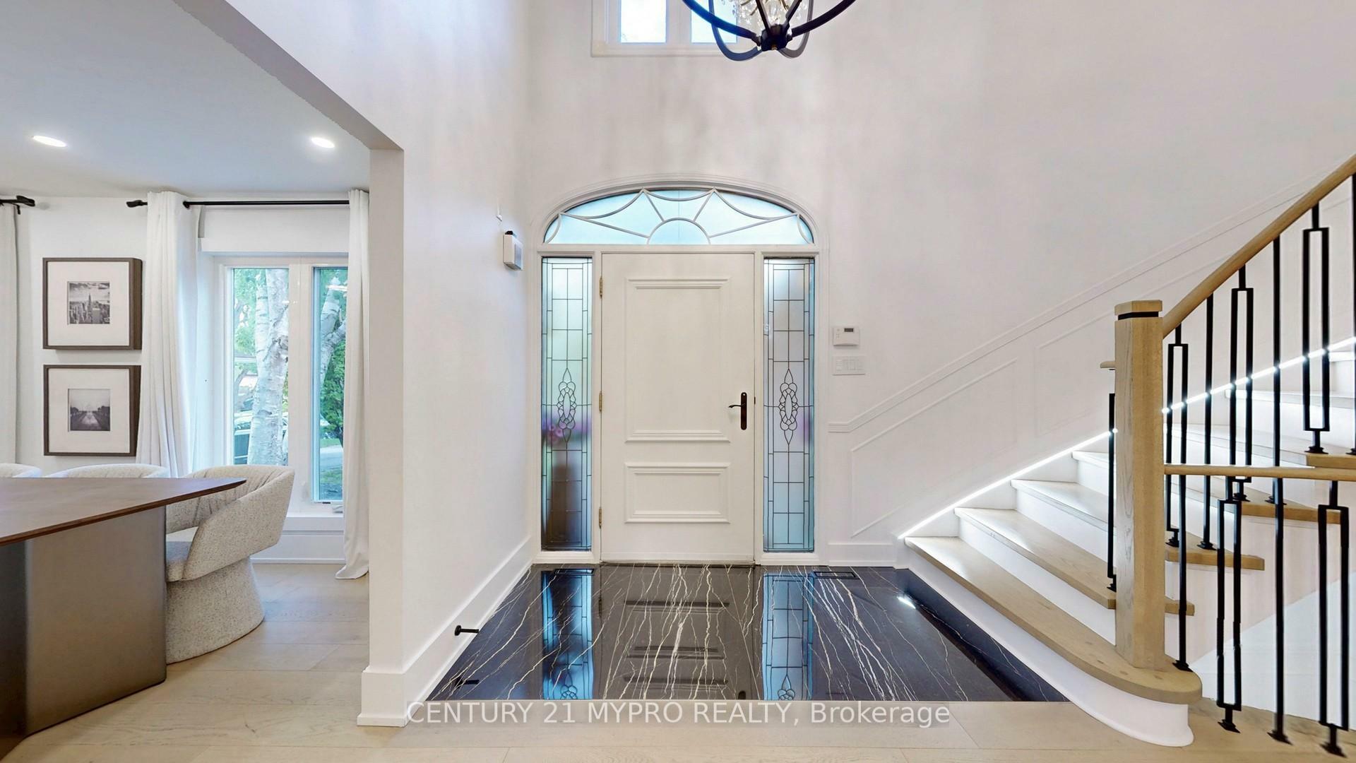 Property Photo: 8 Briarwood Road ON L3R 2X2