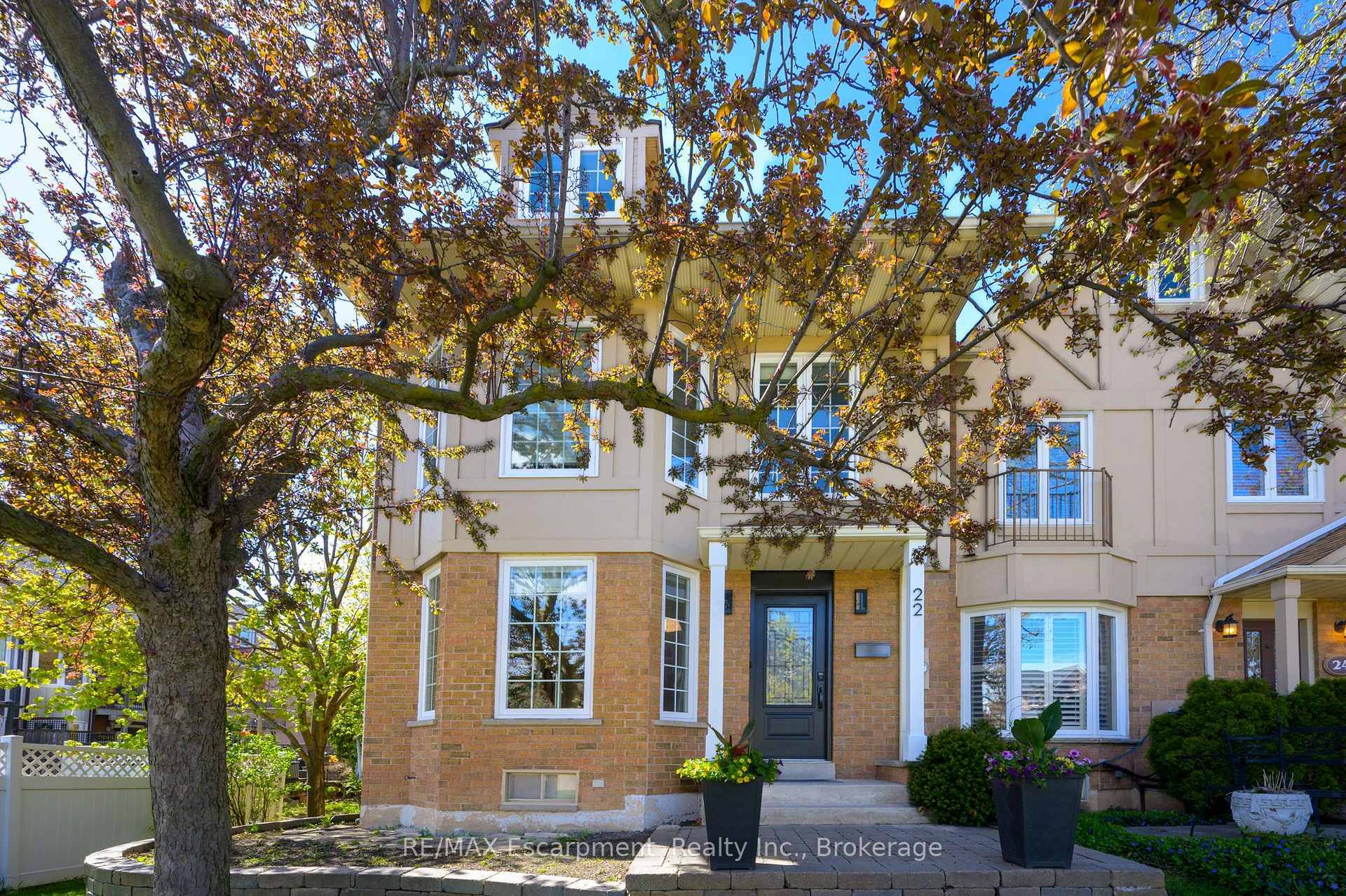 Property Photo: 22 Waterford Crescent ON L8E 4Z9