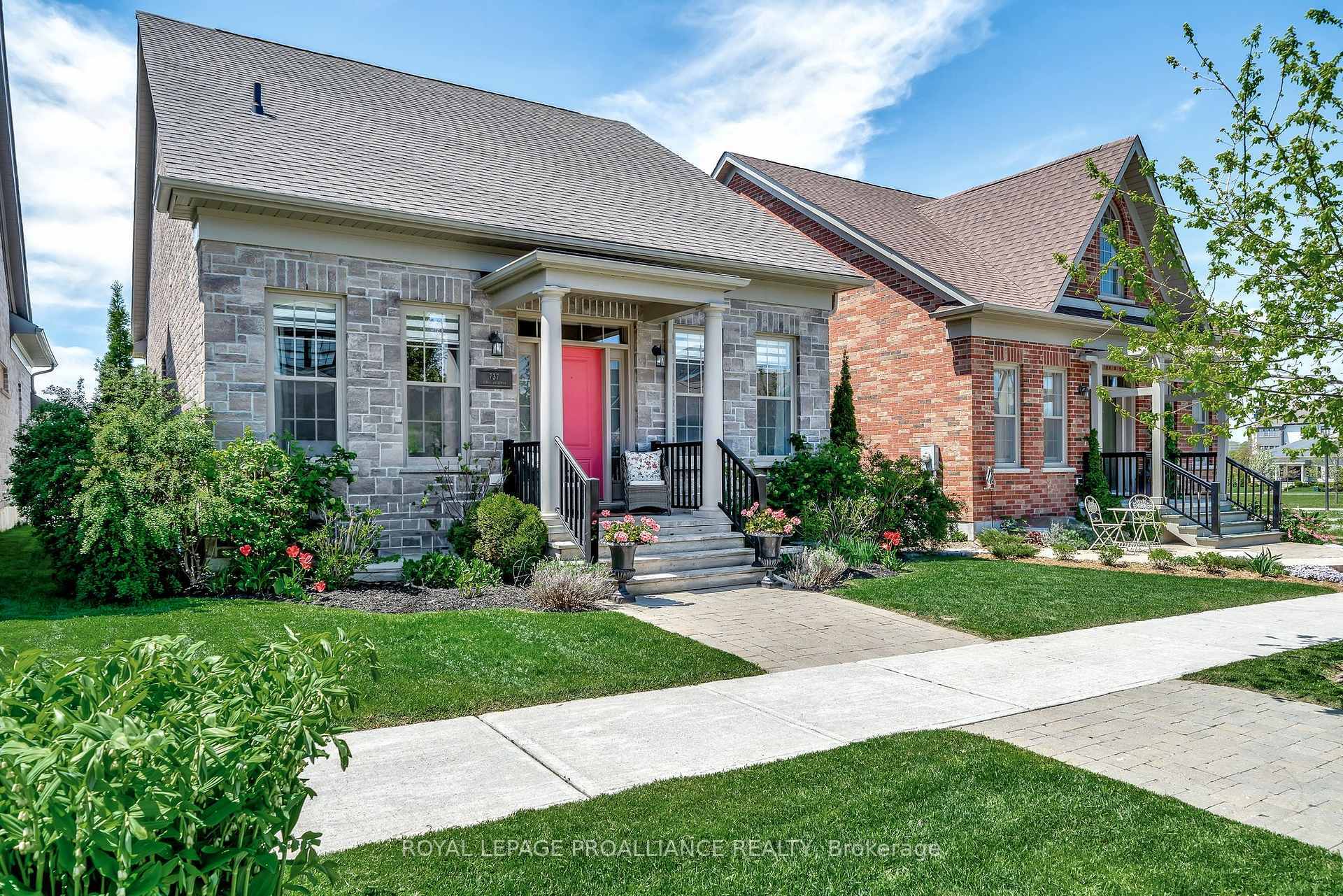 Property Photo:  737 James Sweetman Avenue  ON K9A 0K7 