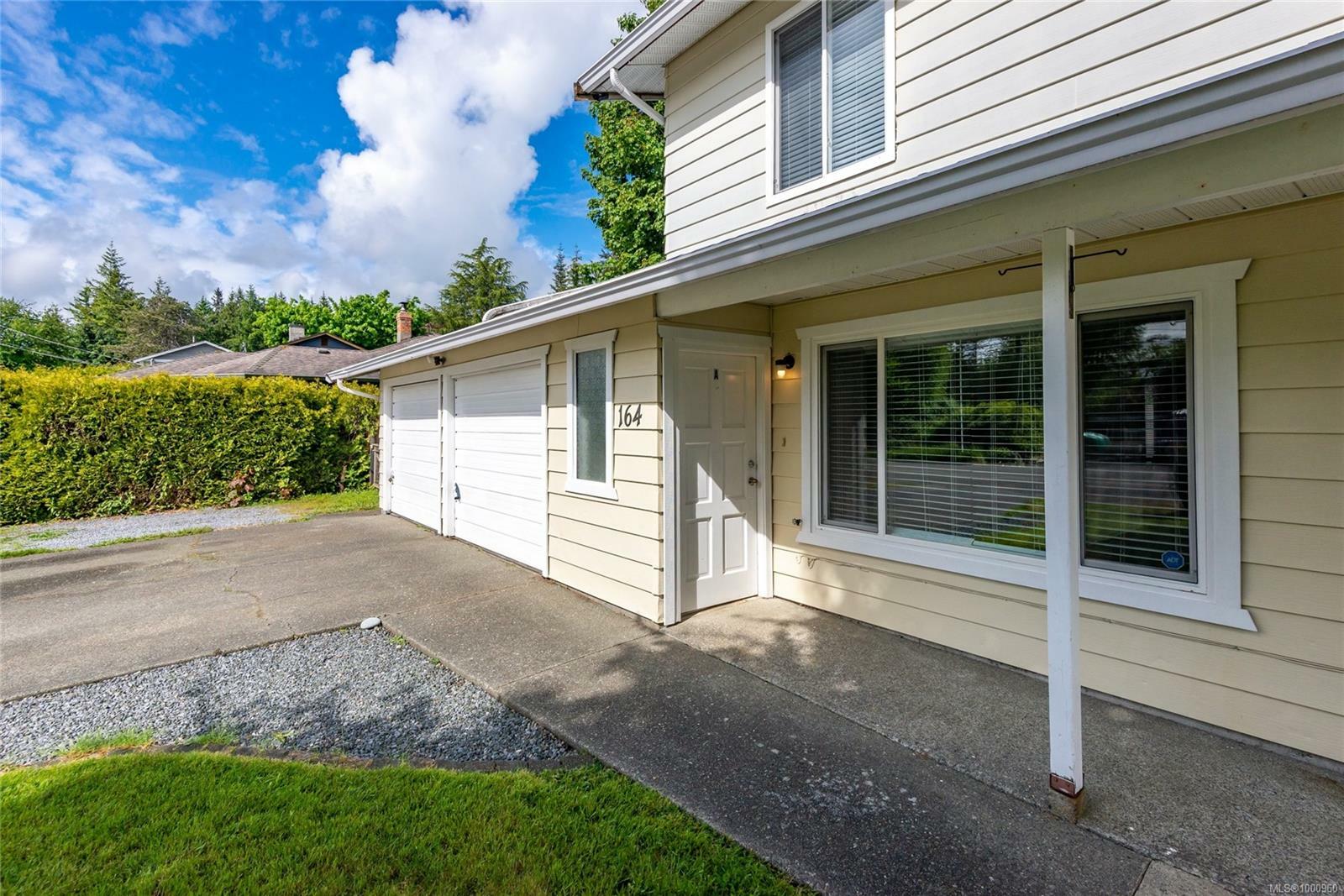 Property Photo: 164 Crawford Rd BC V9H 1K3