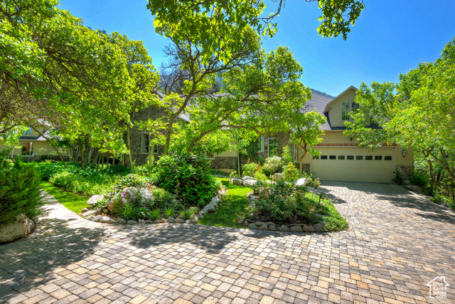 Property Photo: 3257 E Deer Hollow Dr UT 84092
