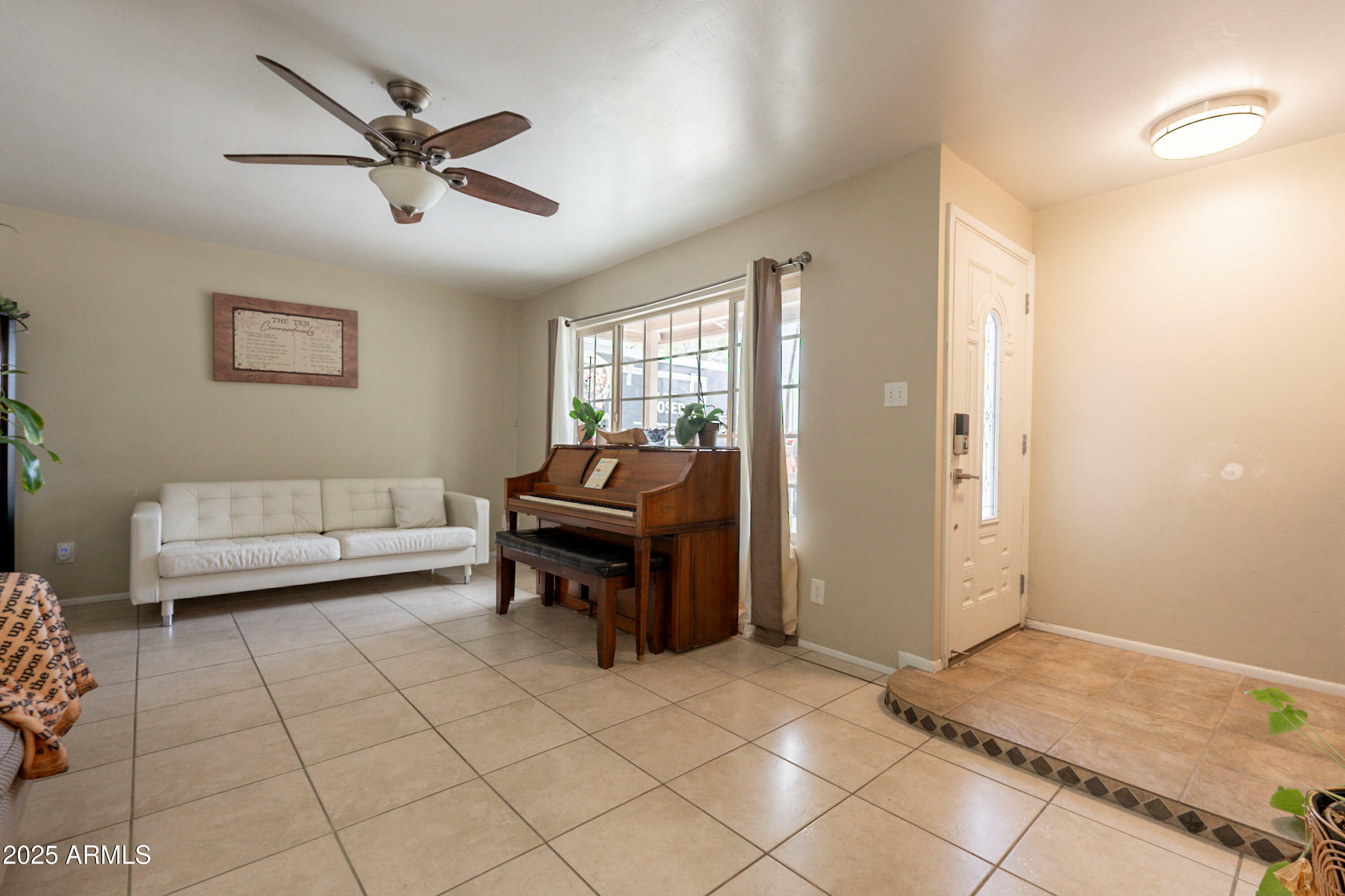 Property Photo: 10601 N 36th Street AZ 85028