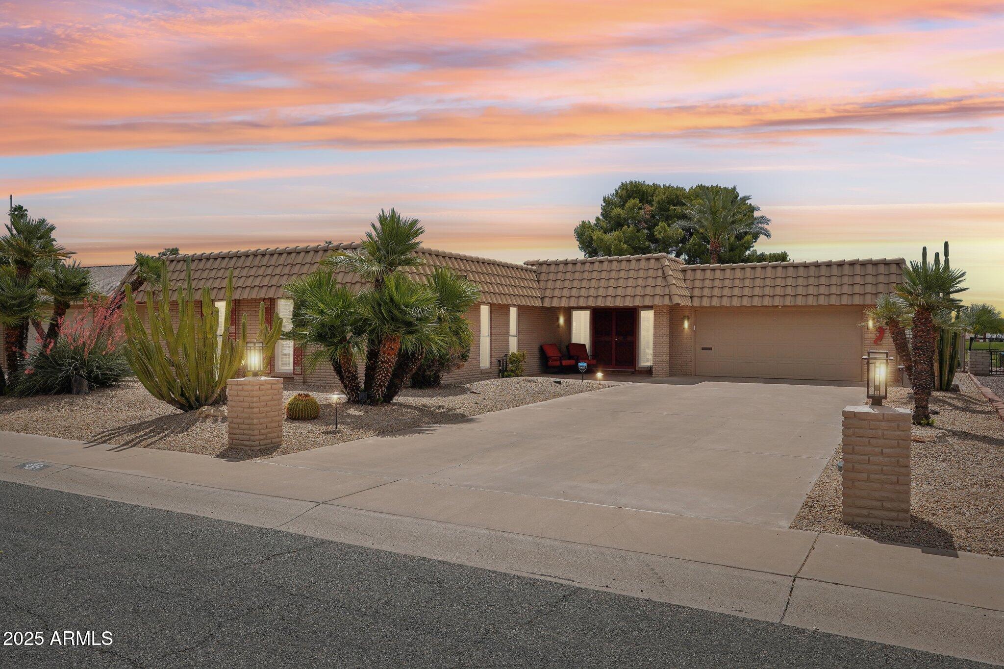 Property Photo: 9319 W Briarwood Circle AZ 85351