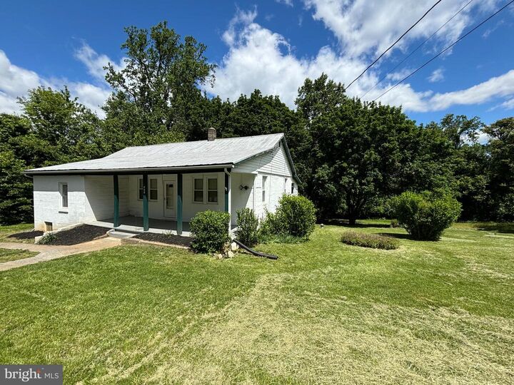 Property Photo:  808 Chestnut Hill Road  WV 25425 