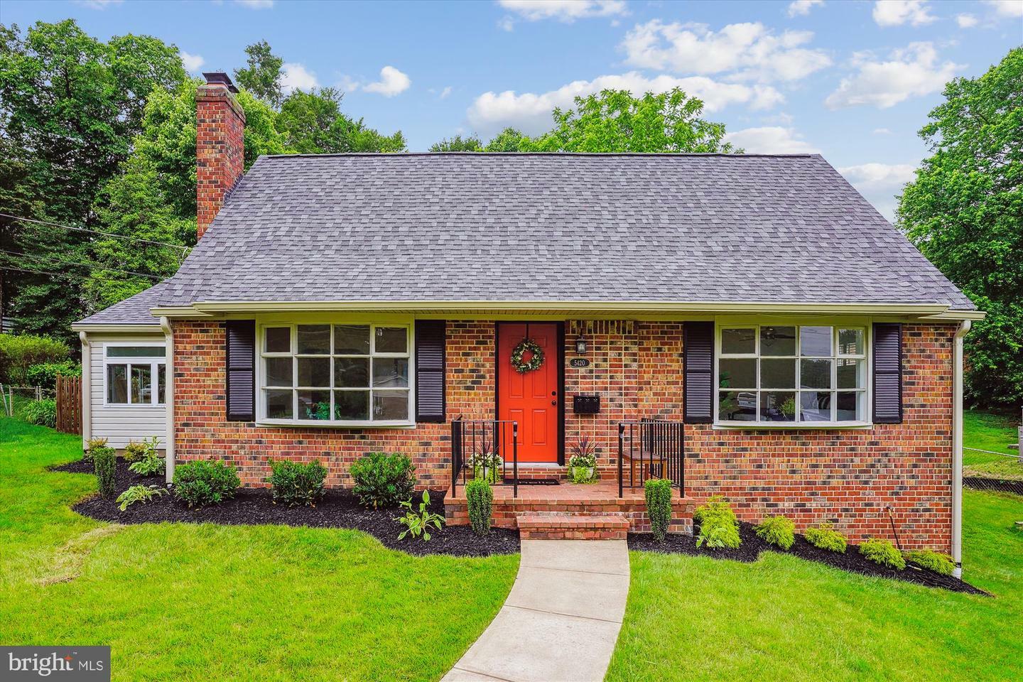 Property Photo: 5420 Eastbourne Drive VA 22151