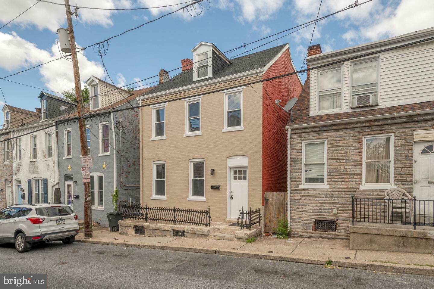 Property Photo:  541 High Street  PA 17603 