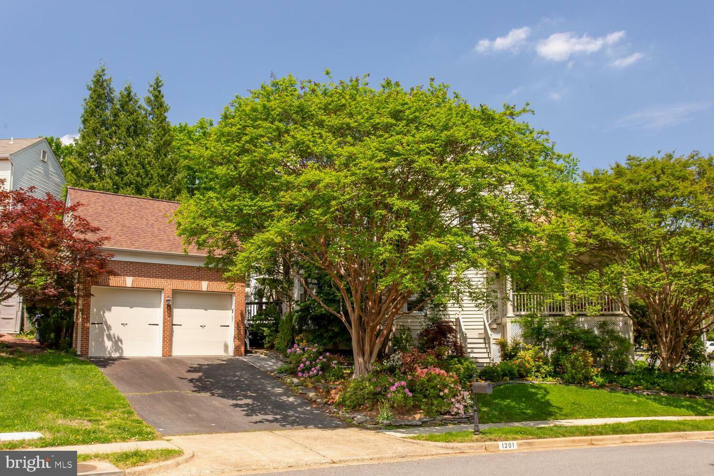 Property Photo: 1201 Dartmouth Road VA 22314
