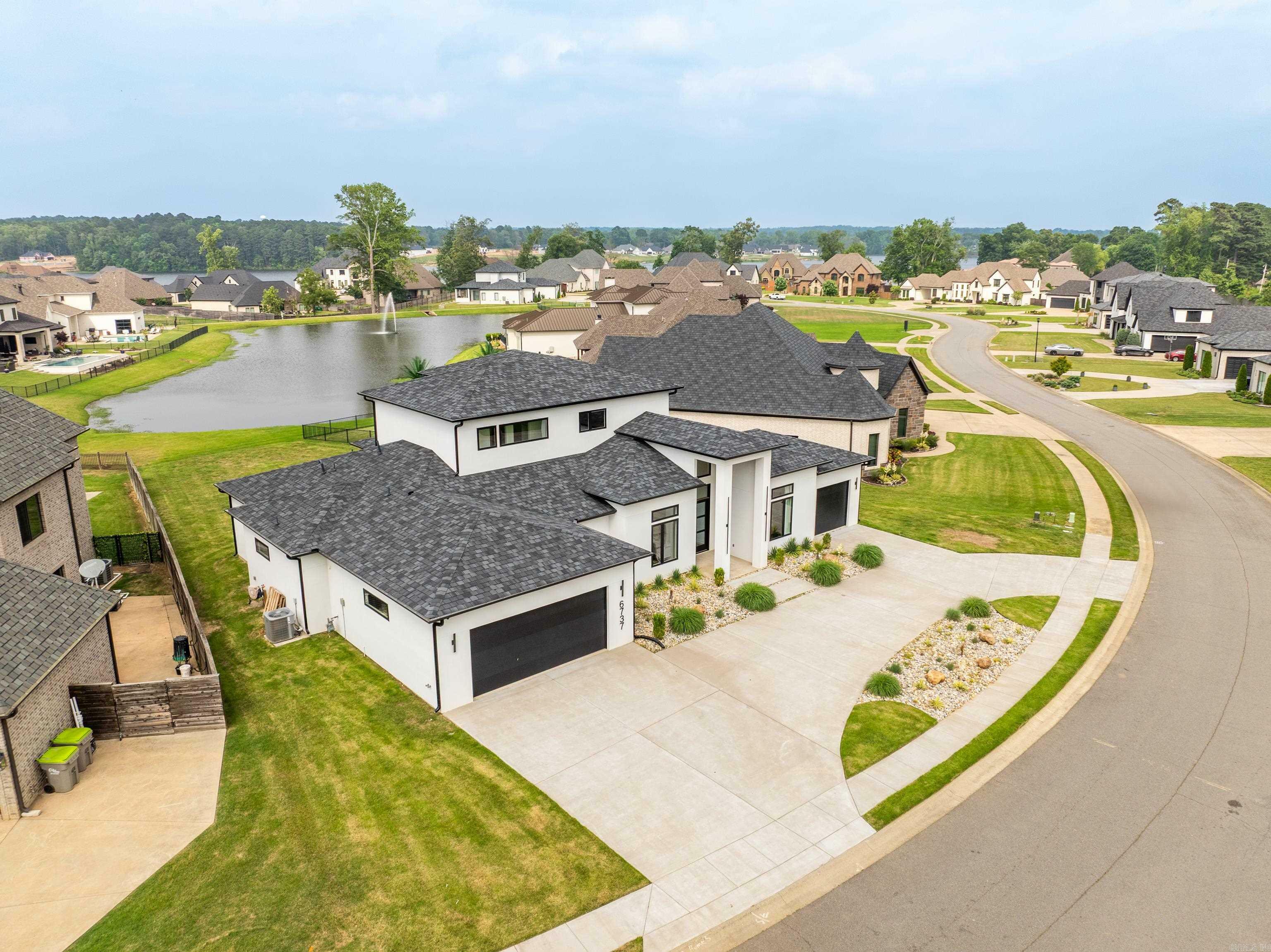 Property Photo: 6737 Hilo Avenue AR 72019