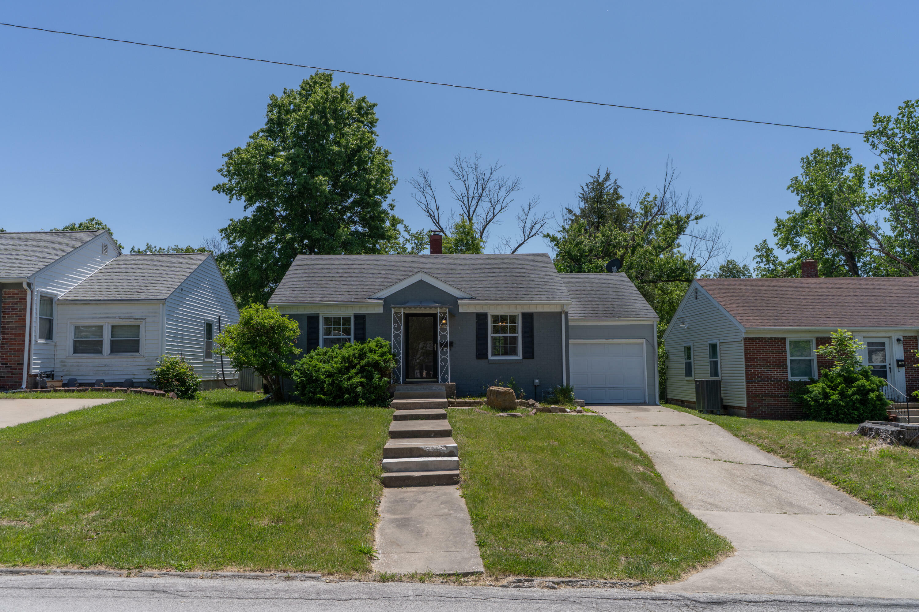Property Photo:  1224 Woody Ave  MO 65270 