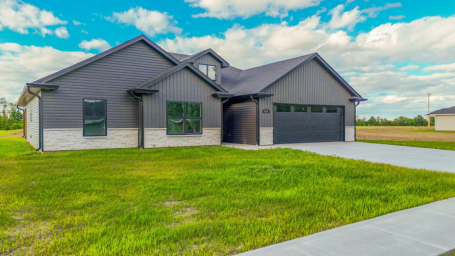 Property Photo:  415 W Francis St  MO 65284 