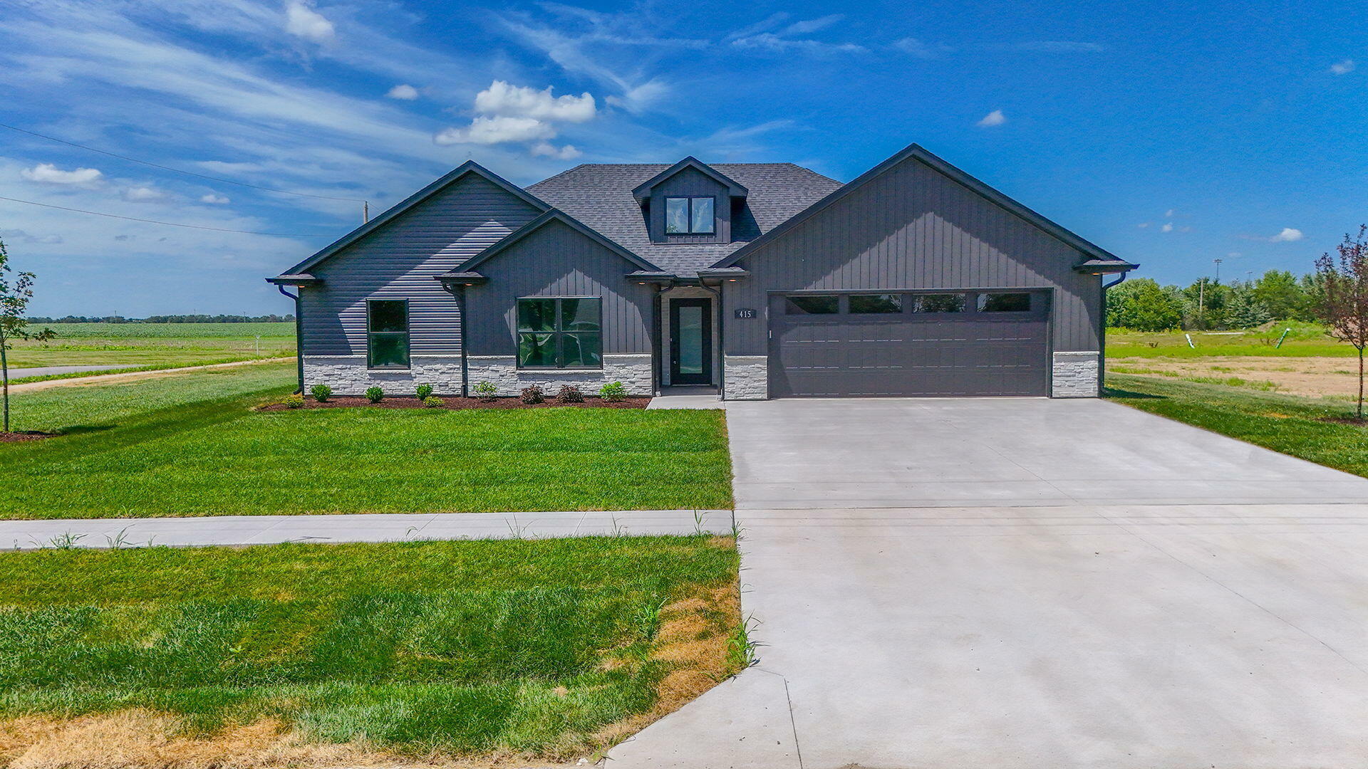 Property Photo: 415 W Francis St MO 65284