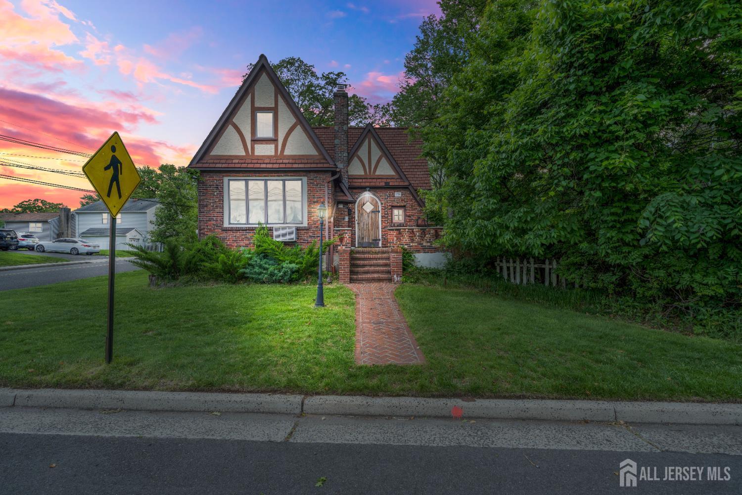 425 Grove Avenue  Metuchen NJ 08840 photo