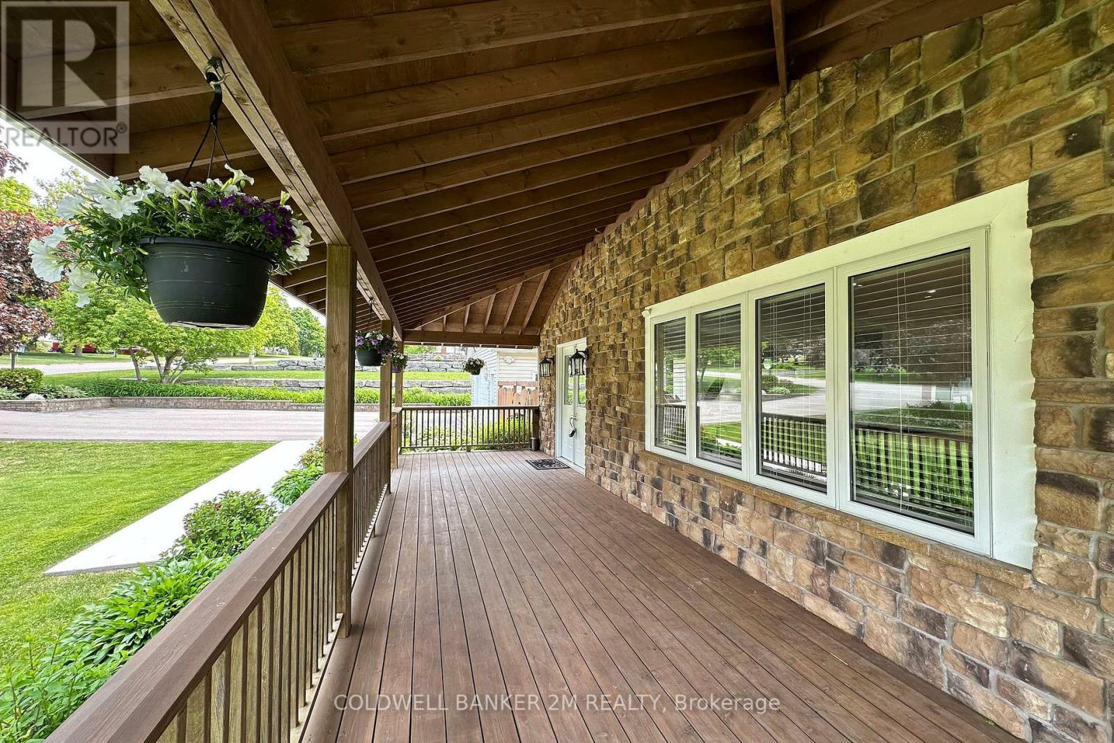 Property Photo: 37 Bradley Boulevard ON L0B 1J0