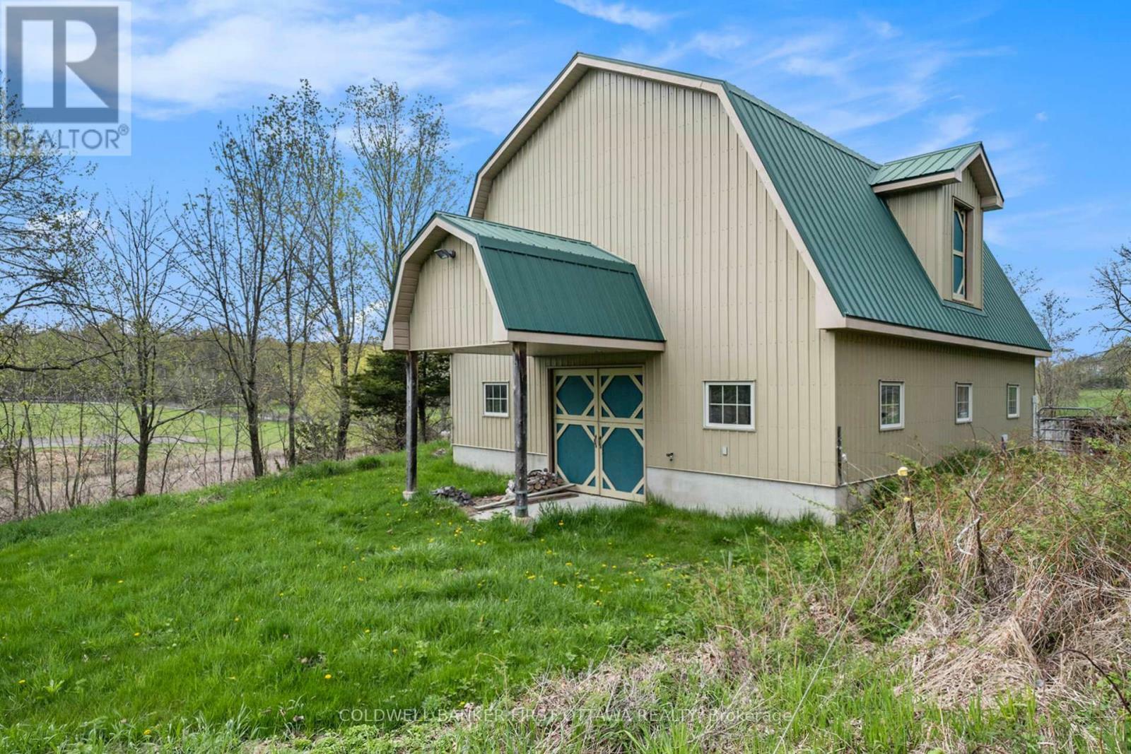 Property Photo: 43 Frye Road ON K0H 2L0