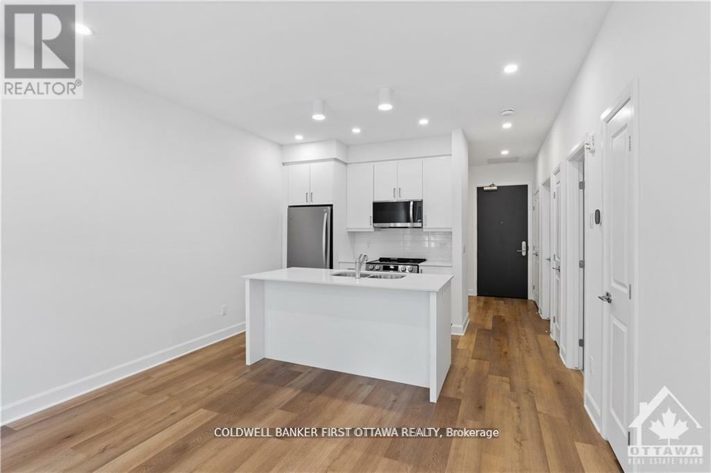 Property Photo: 520 Pimiwidon Street 107 ON K1K 5B4