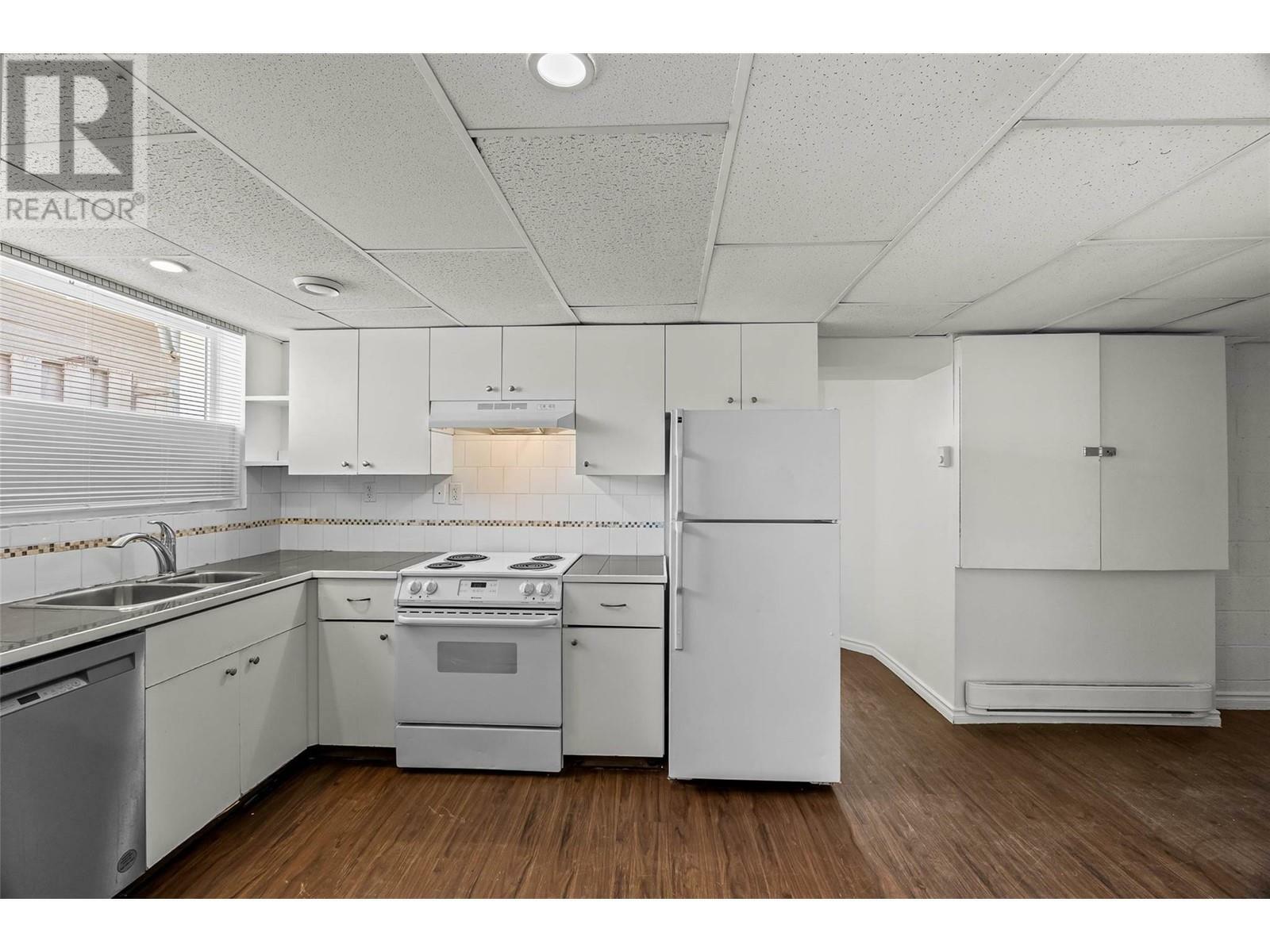 Photo de la propriété:  285/287 Holly Avenue  BC V2B 1M2 