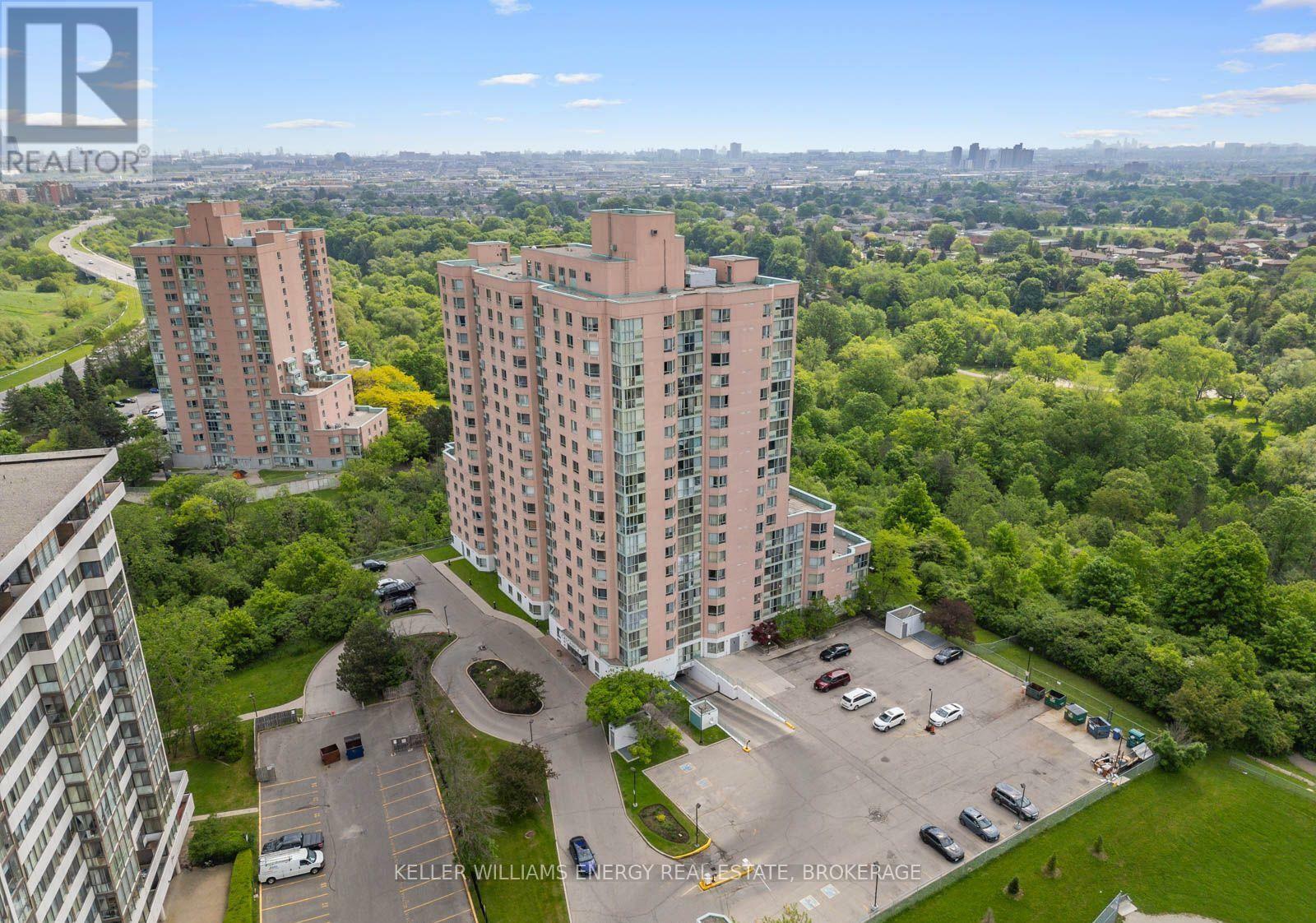 Property Photo: 41 Markbrook Lane South 1606 ON M9V 5E6
