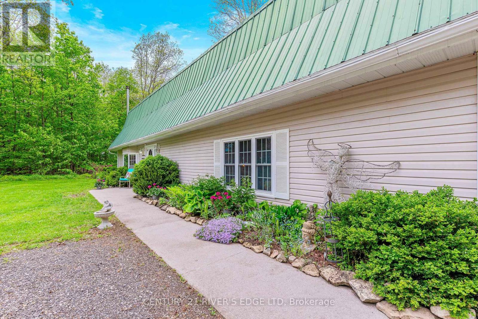 Property Photo: 362 Kitley Line 9 Road ON K0E 1H0