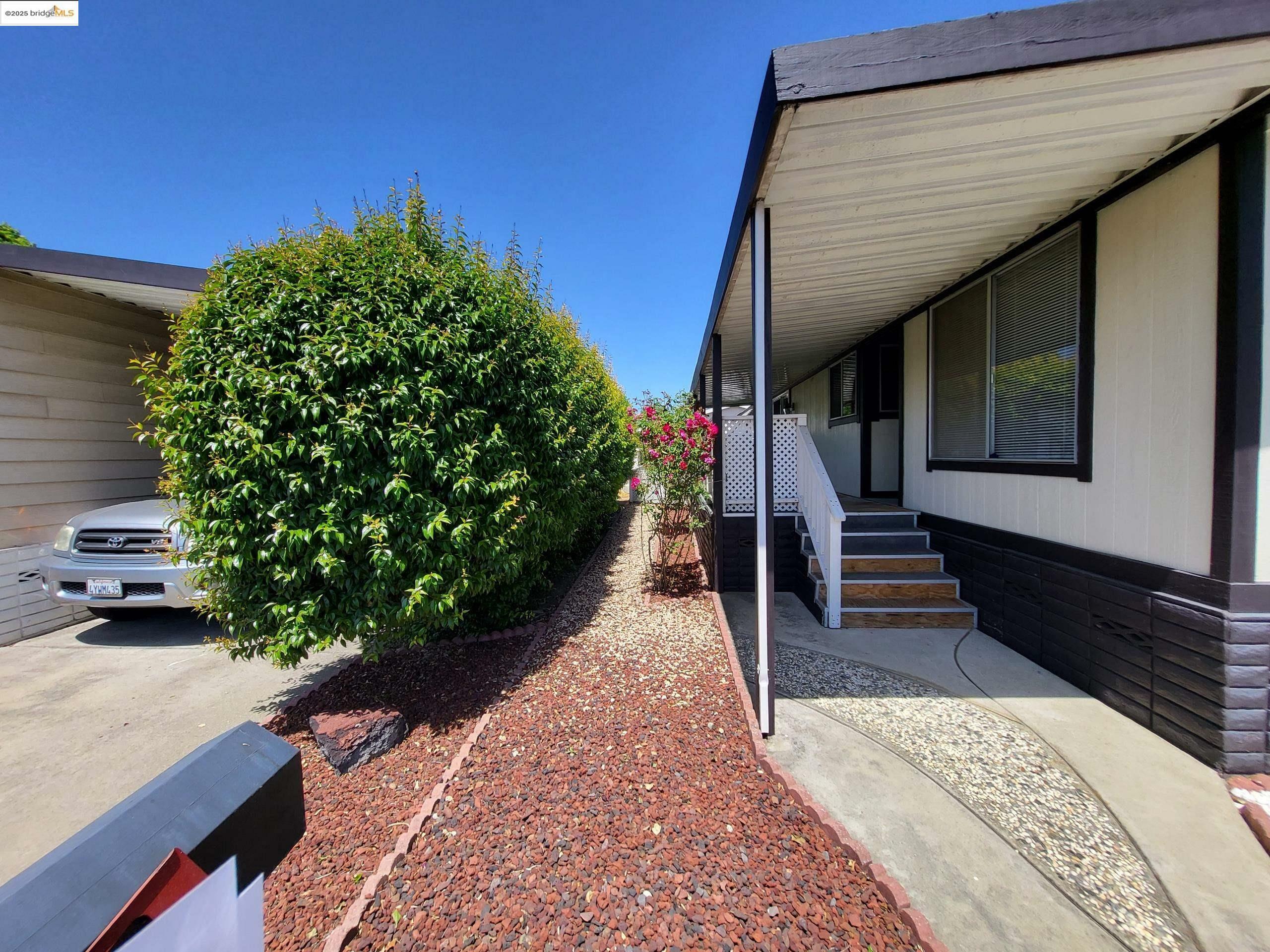 Property Photo: 537 Cumana Cir CA 94587