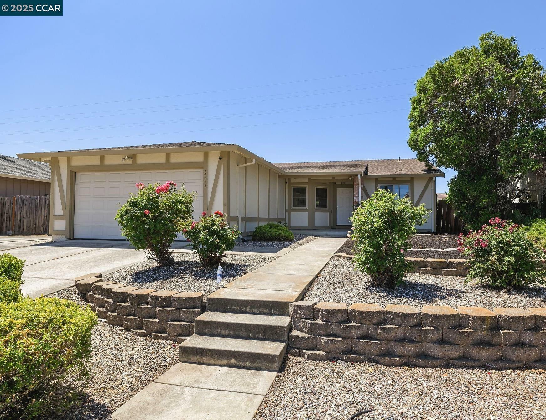 Property Photo: 2098 Mendocino Dr CA 94565