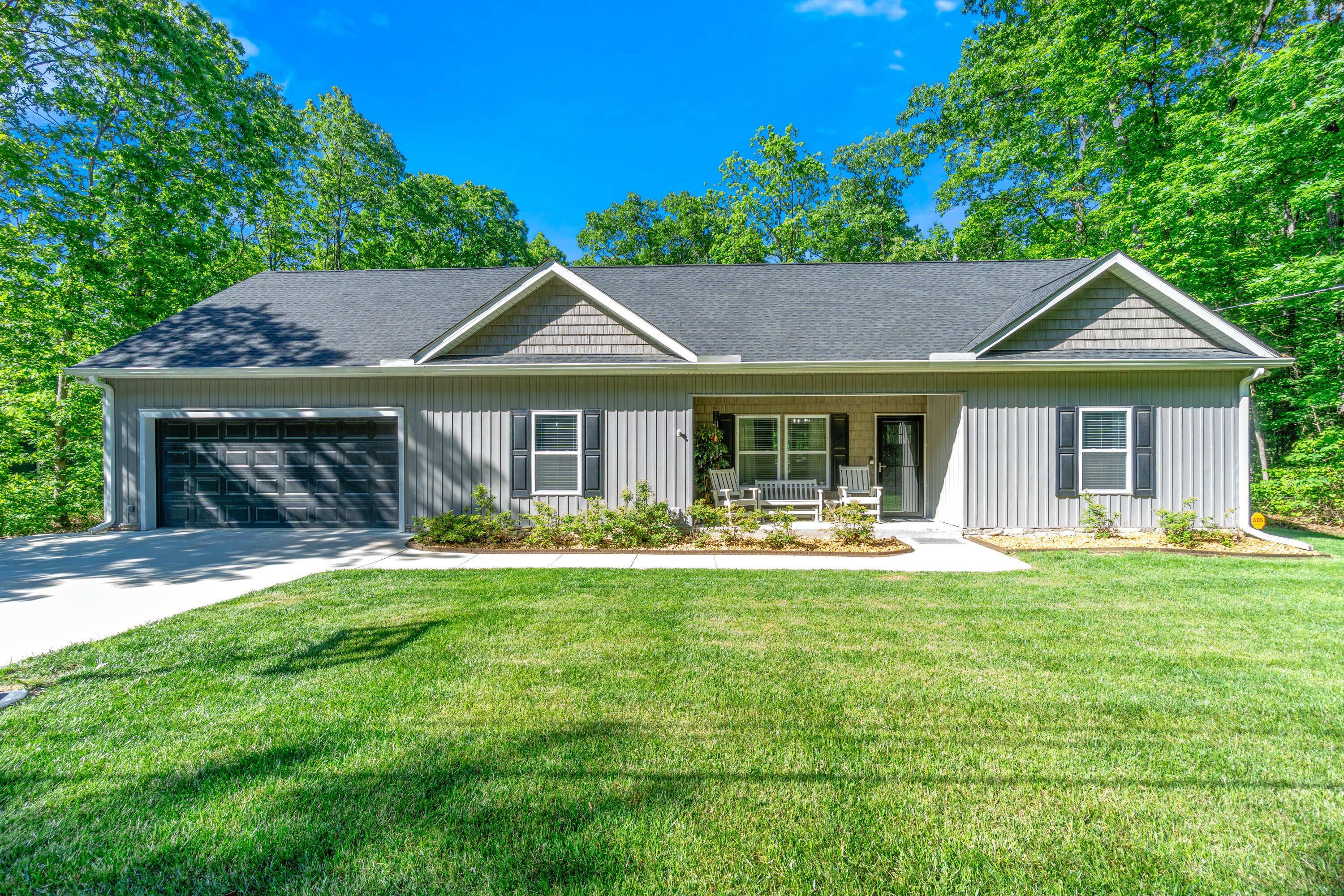 Property Photo:  141 Woodland Way  TN 37377 