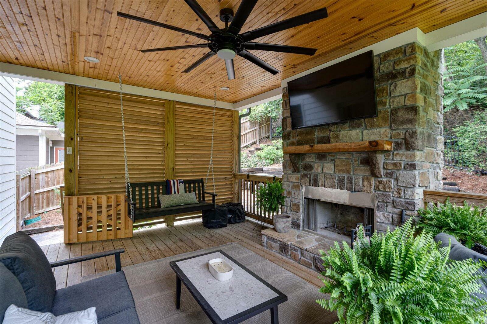 Property Photo:  500 Beck Avenue  TN 37405 