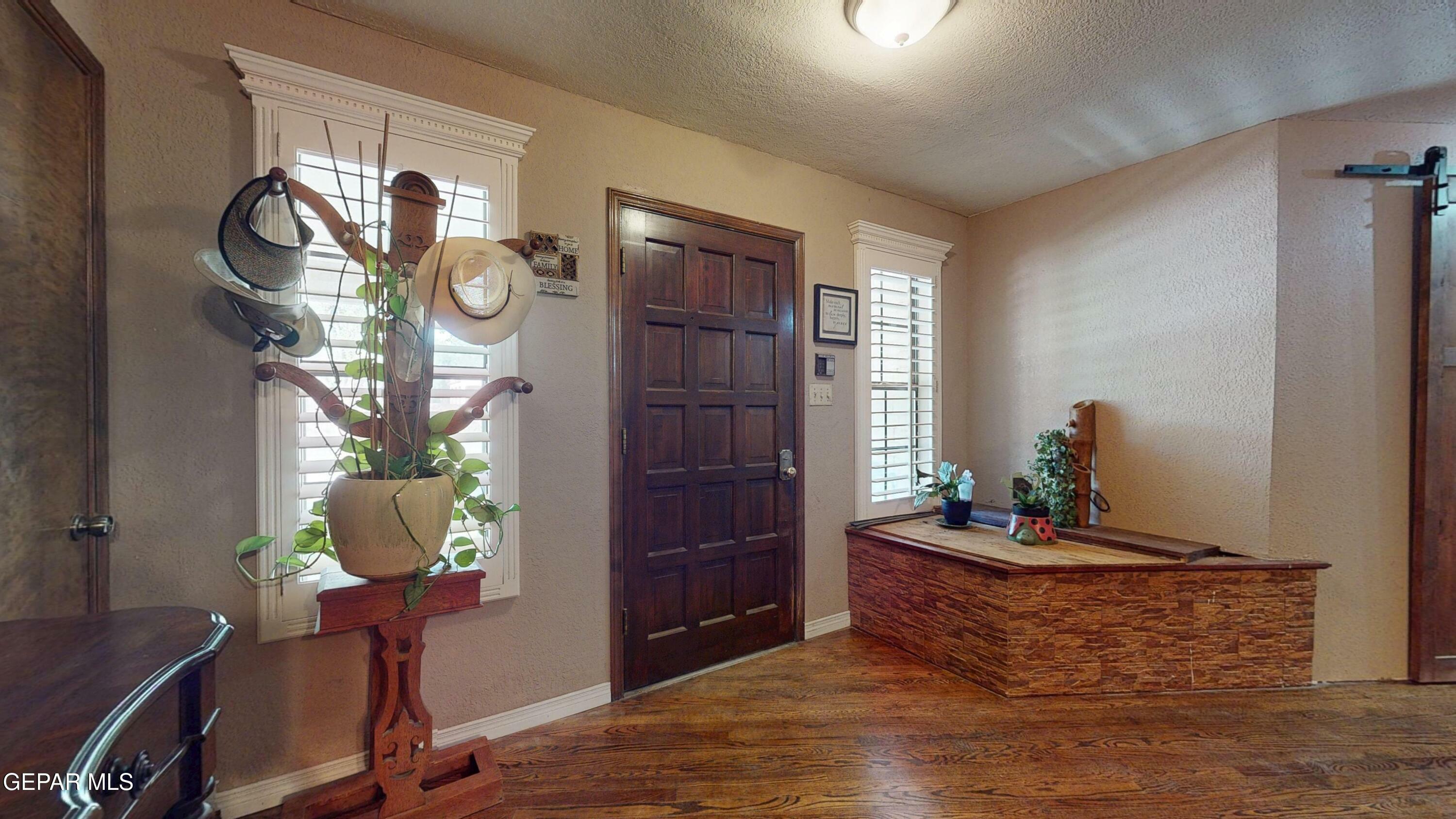 Property Photo: 492 Country Oaks Drive TX 79932